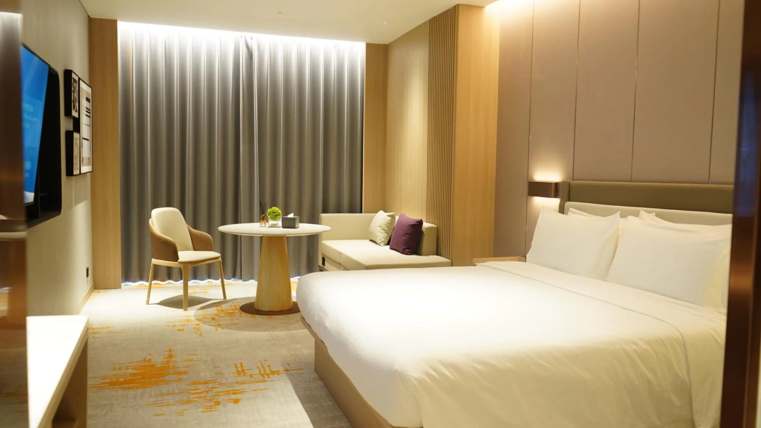 Bed in Elong Hotel Jakarta PIK