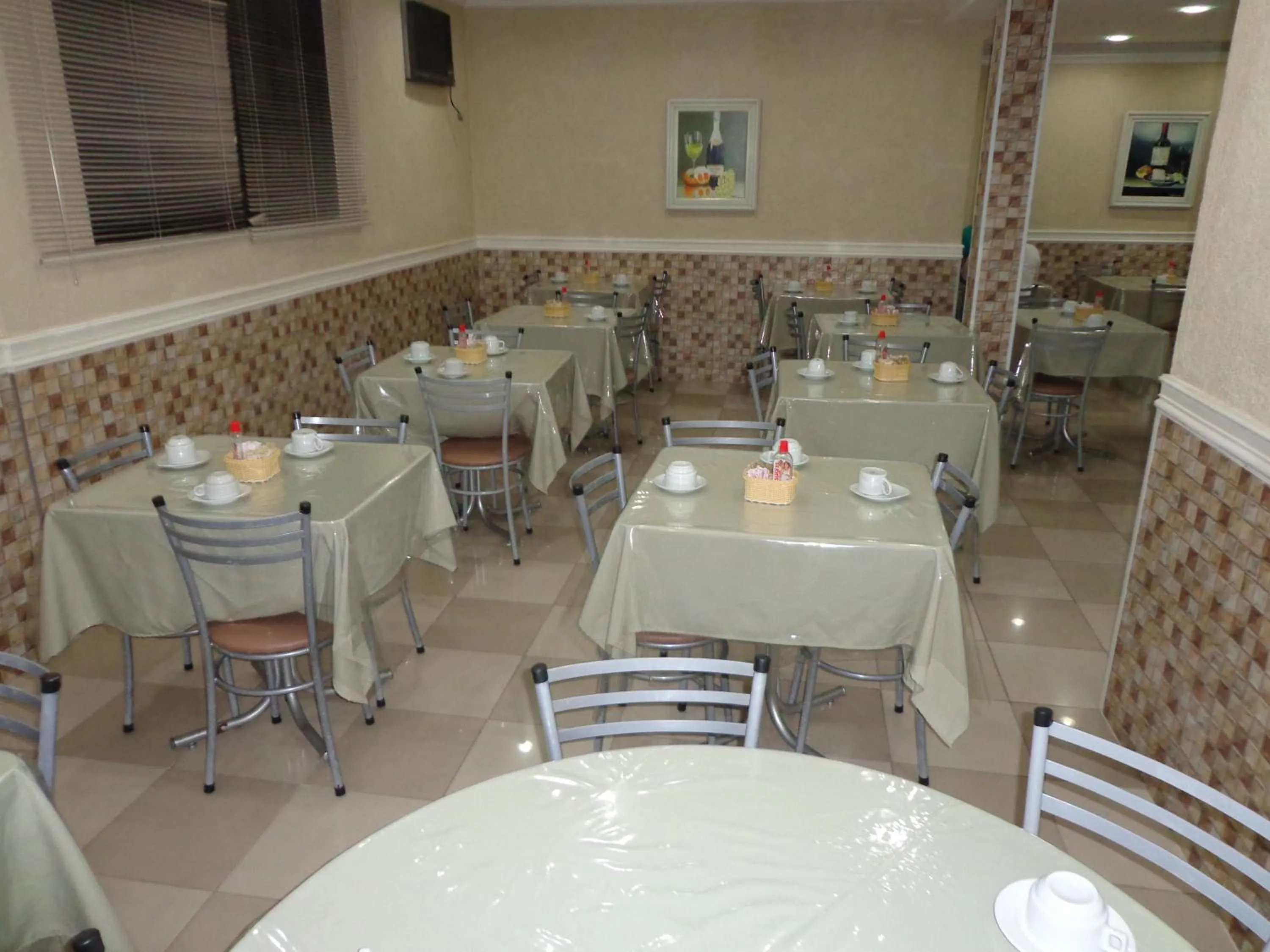 Restaurant/places to eat in Hotel Ourinhos - Centro de São Paulo - Próximo 25 de Março e Brás