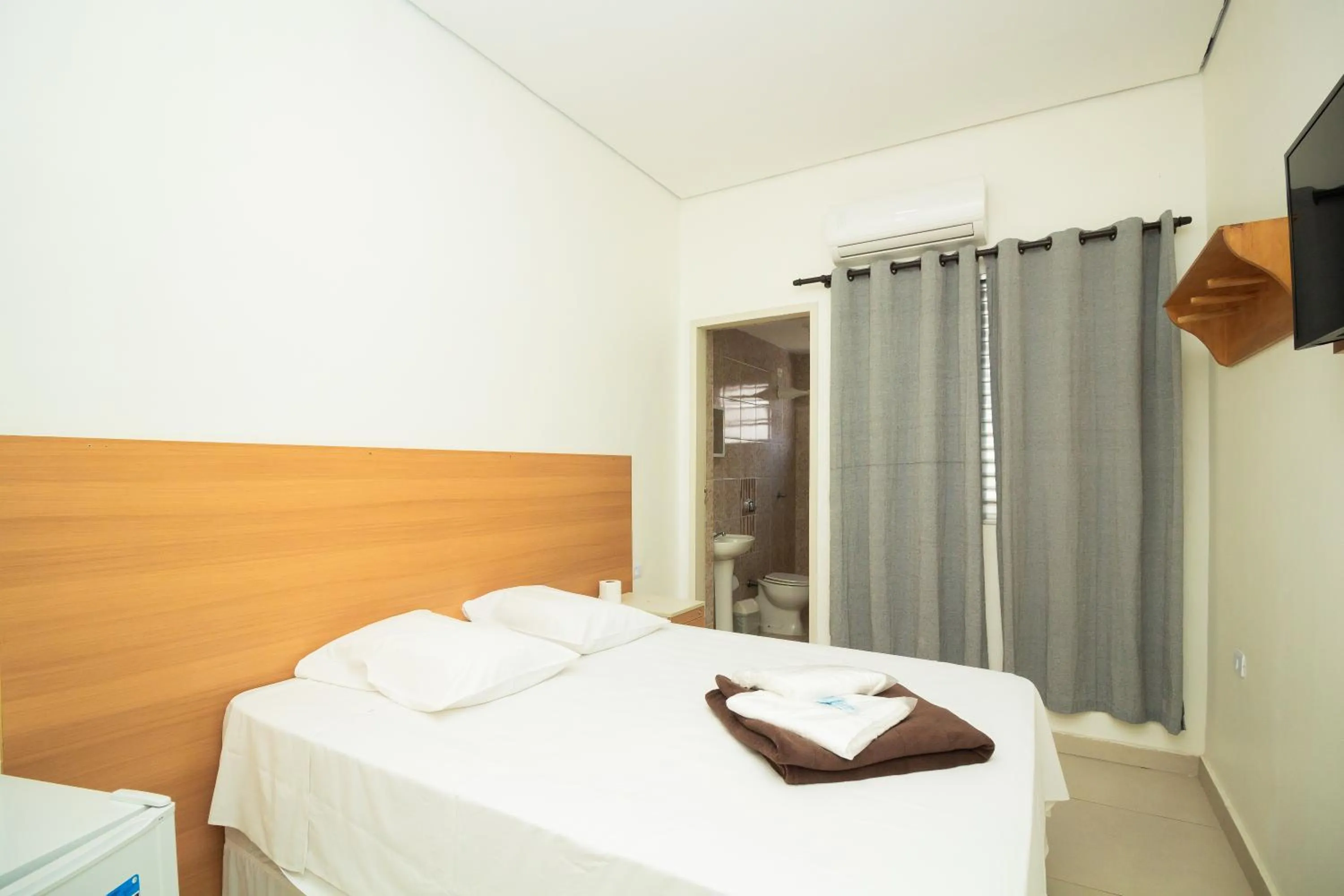 Bedroom, Bed in Hotel Ourinhos - Centro de São Paulo - Próximo 25 de Março e Brás