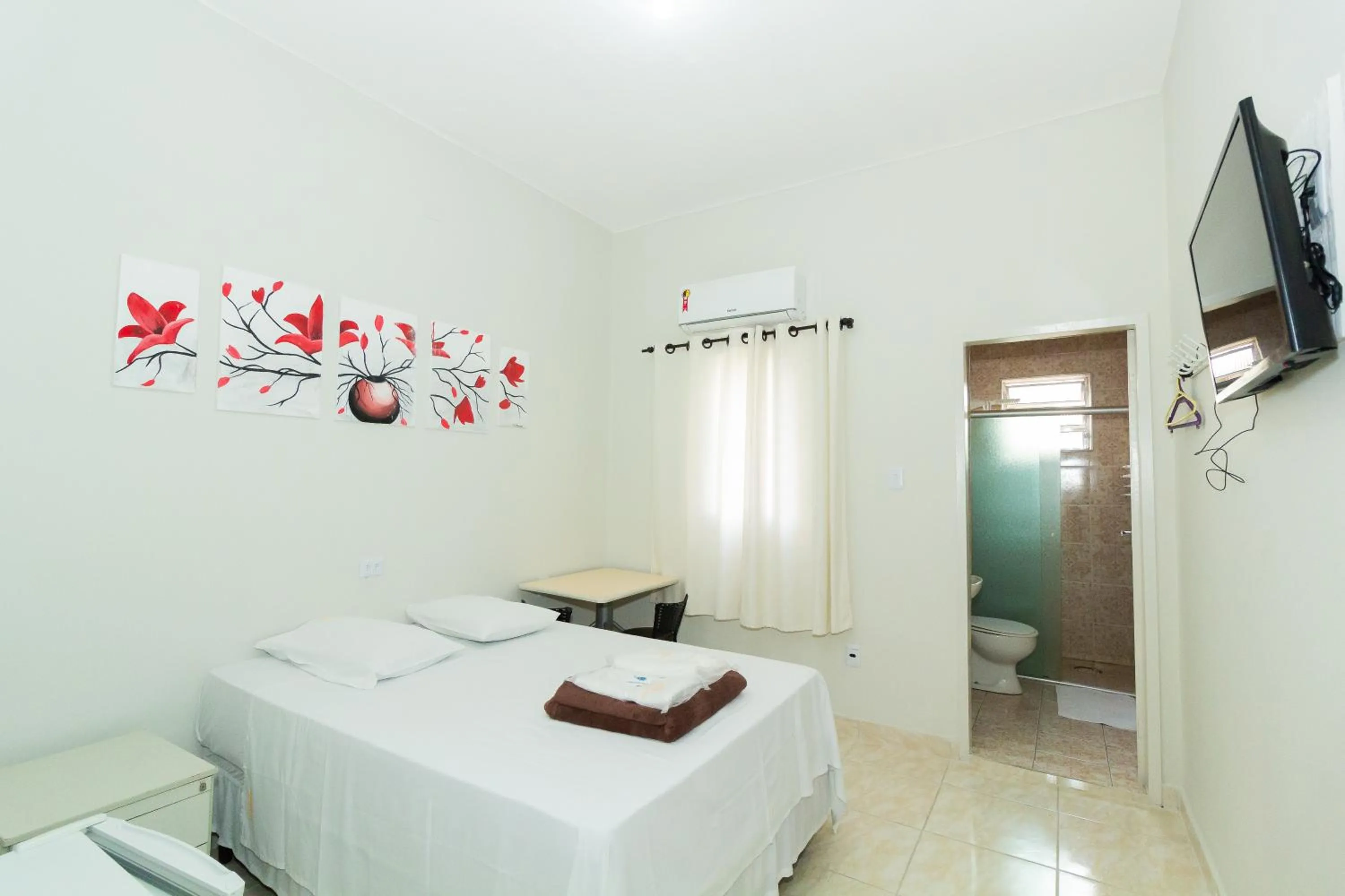 Bedroom, Bed in Hotel Ourinhos - Centro de São Paulo - Próximo 25 de Março e Brás