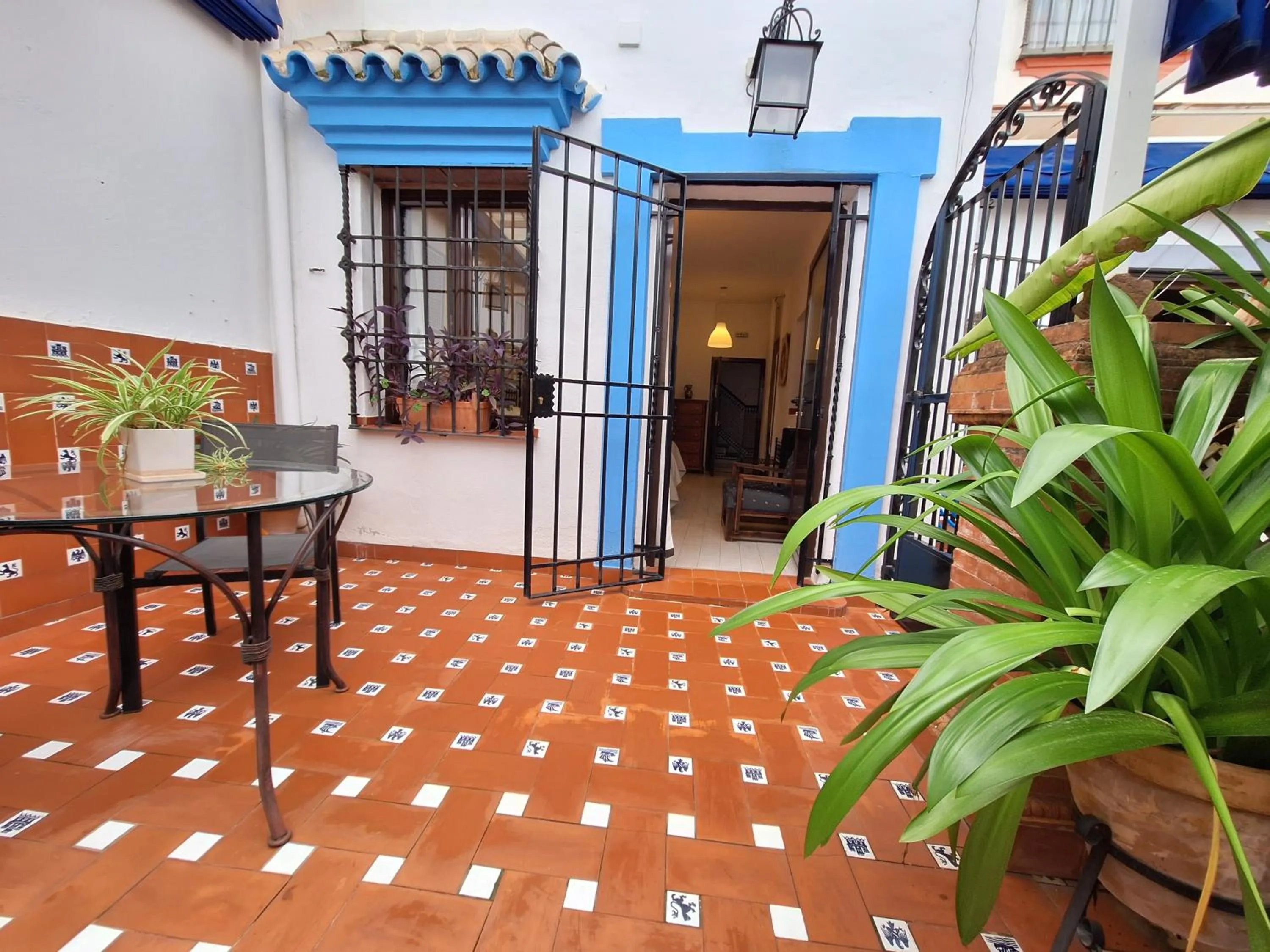 Patio in Hotel Casa de los Azulejos