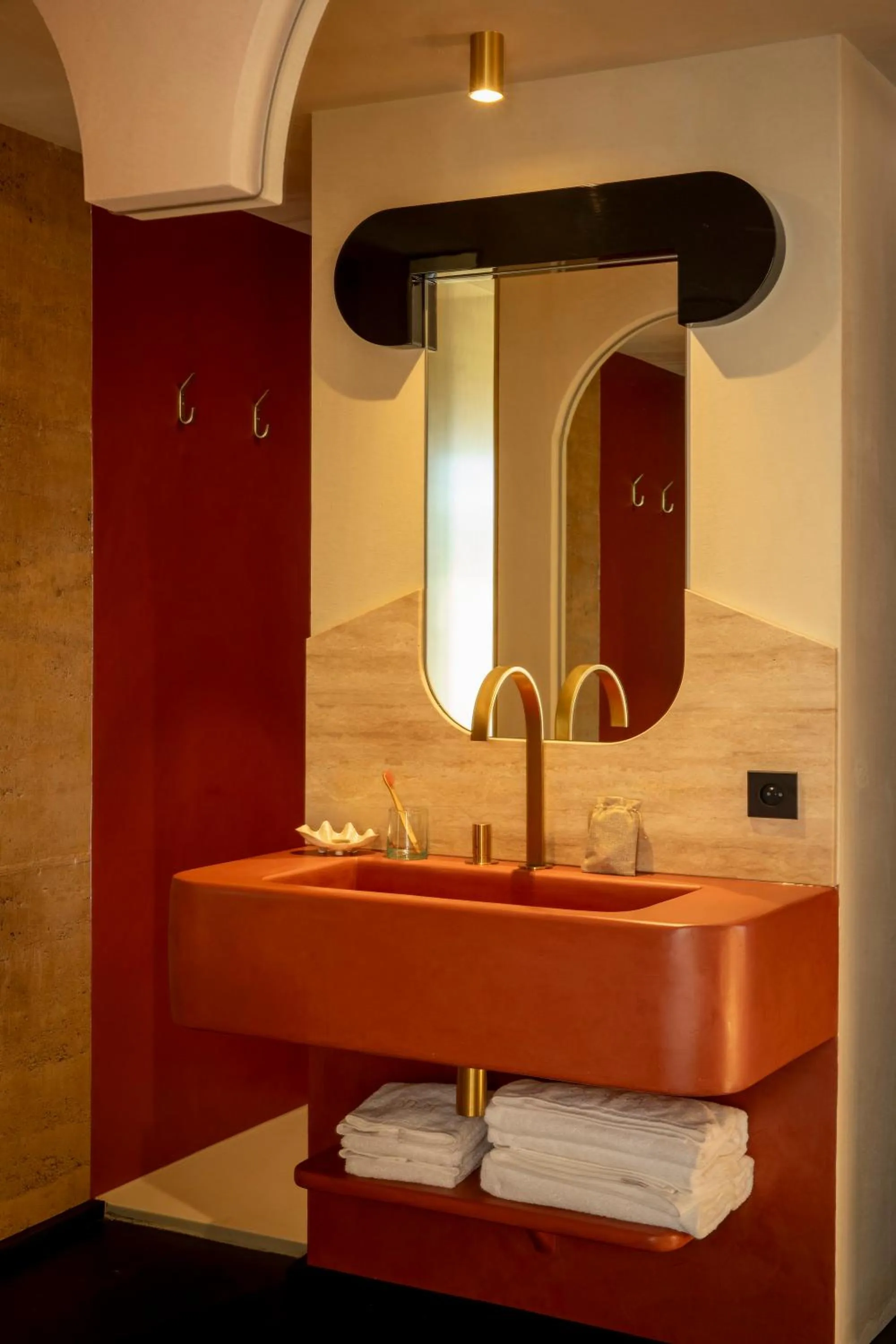Bathroom in Hôtel Mylos - Cargèse, Piscine Intérieure et Extérieure