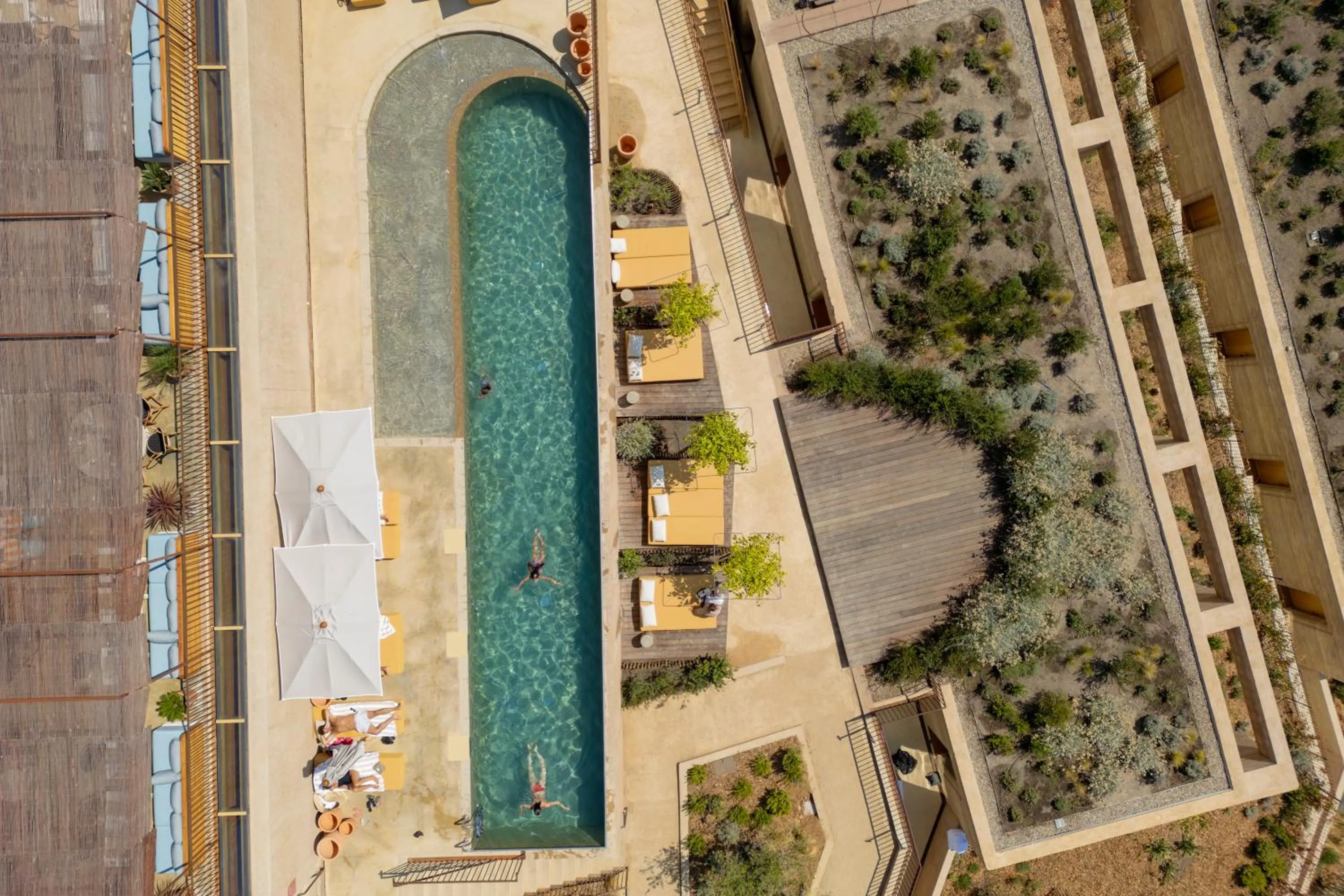 Swimming pool in Hôtel Mylos - Cargèse, Piscine Intérieure et Extérieure