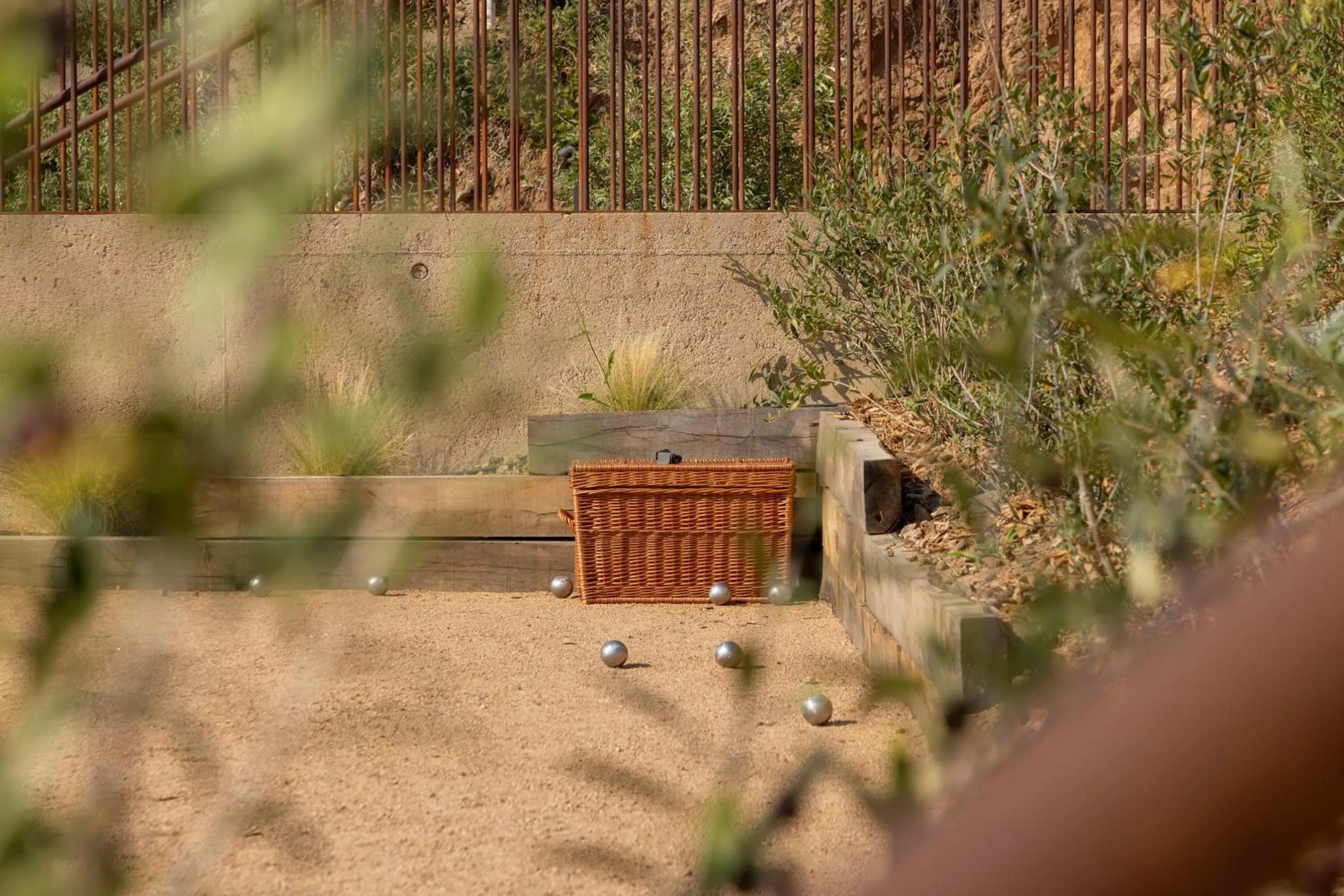 Children play ground in Hôtel Mylos - Cargèse, Piscine Intérieure et Extérieure