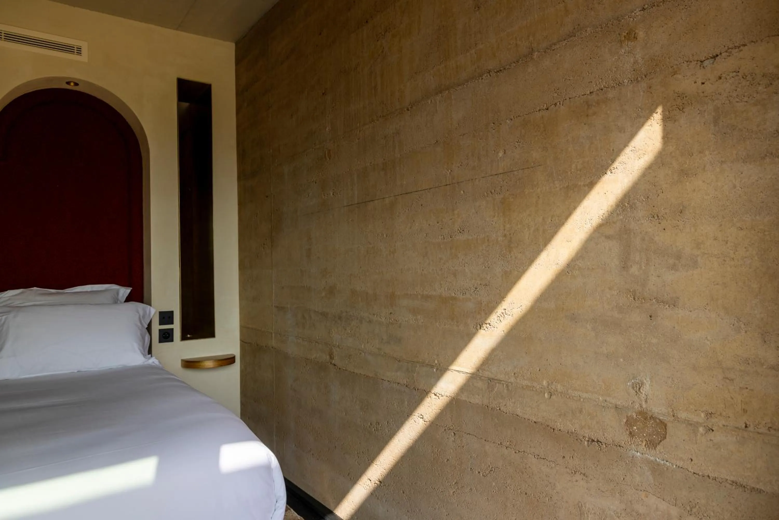 Bed in Hôtel Mylos - Cargèse, Piscine Intérieure et Extérieure