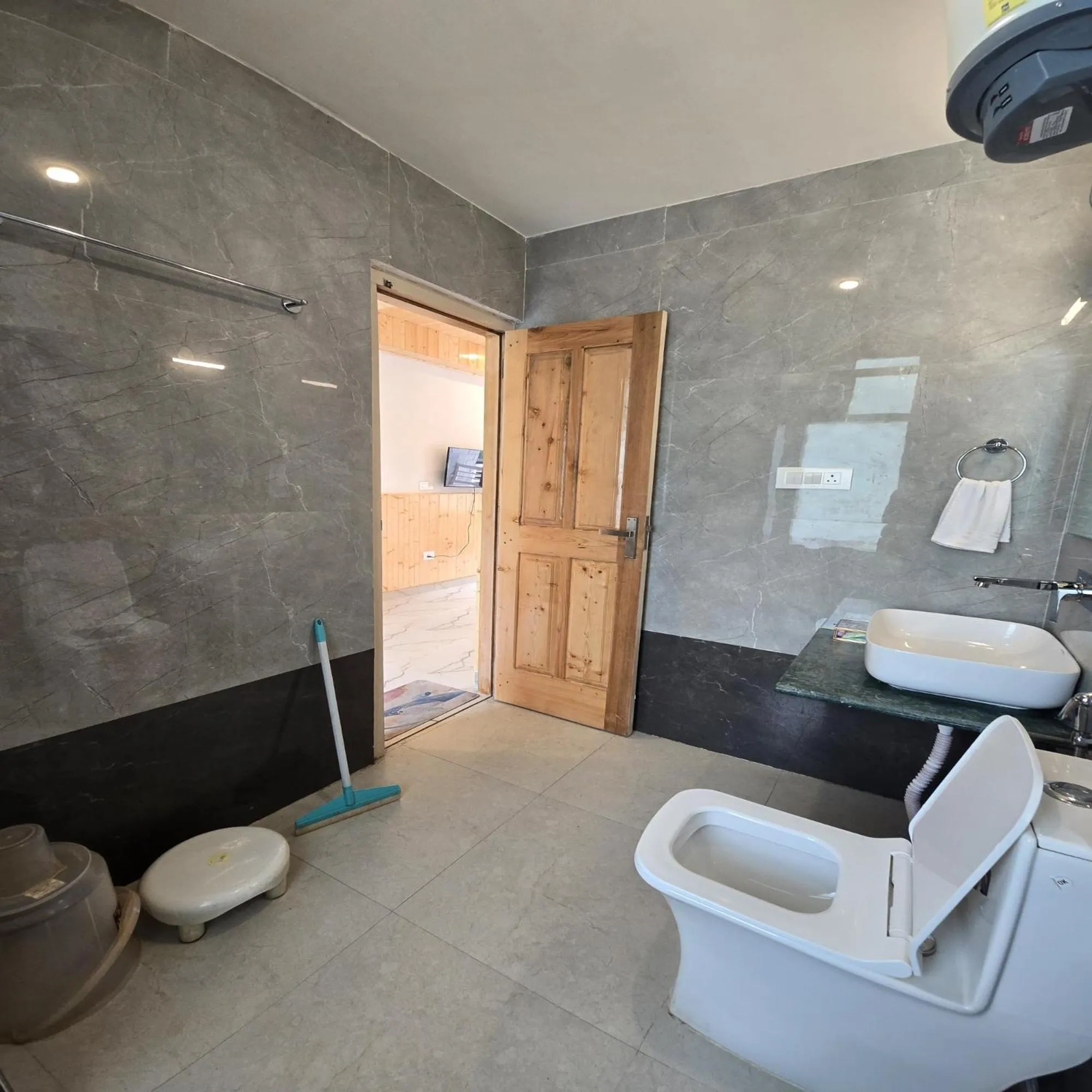 Shower in MB Igloo Resort