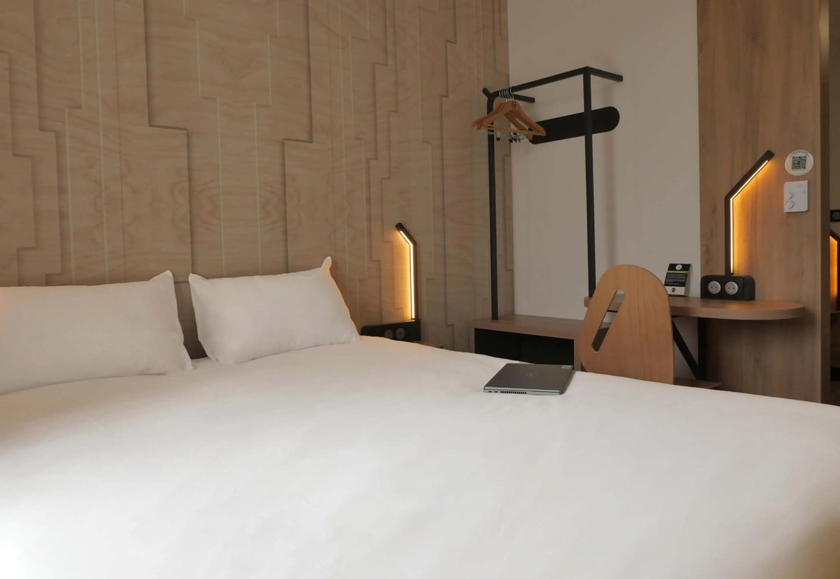 Bedroom, Bed in B&B HOTEL Carcassonne Rocadest La Cité