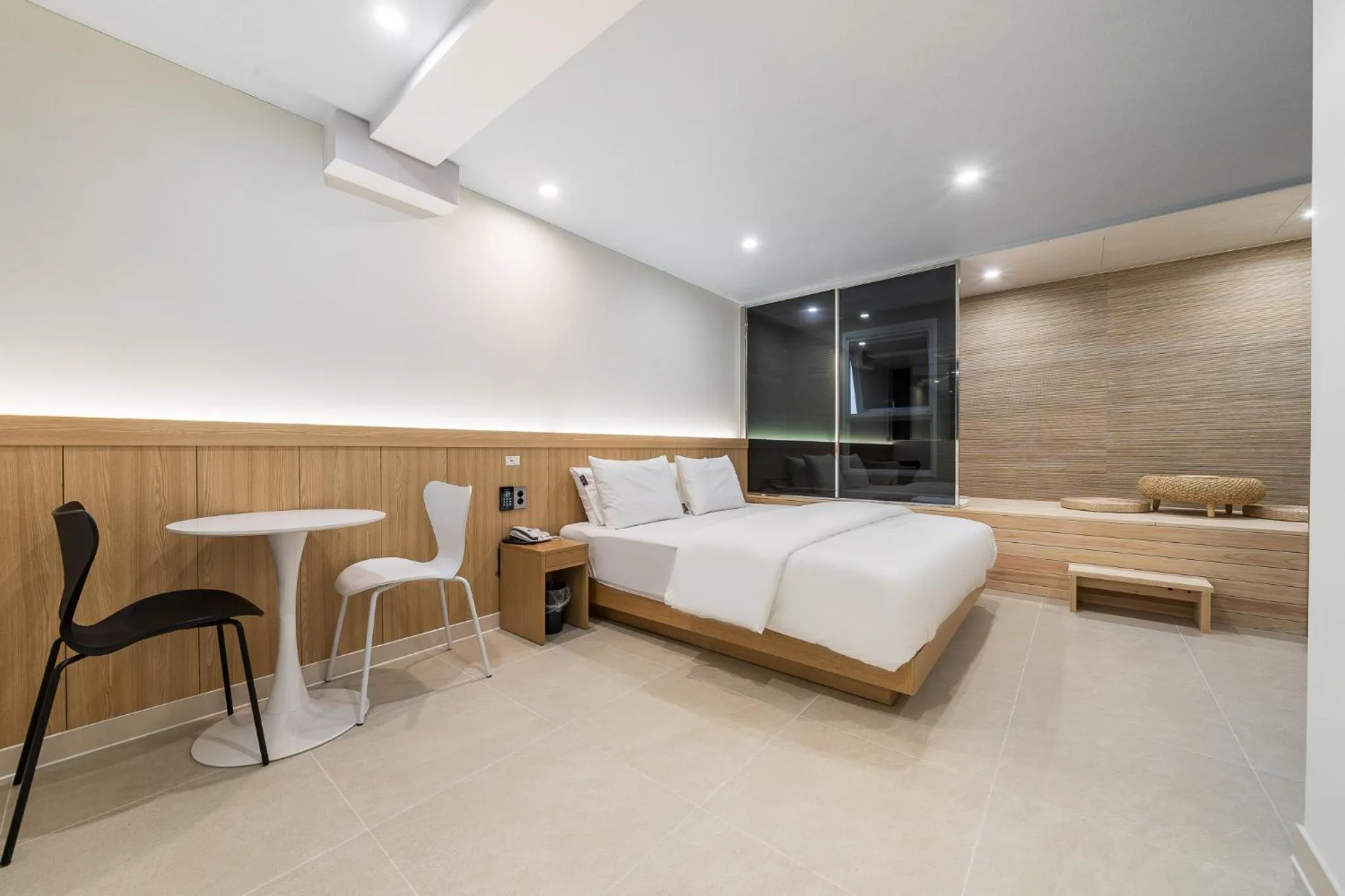Bed in From H Brown Dot Hotel Gyeongju Yangnam