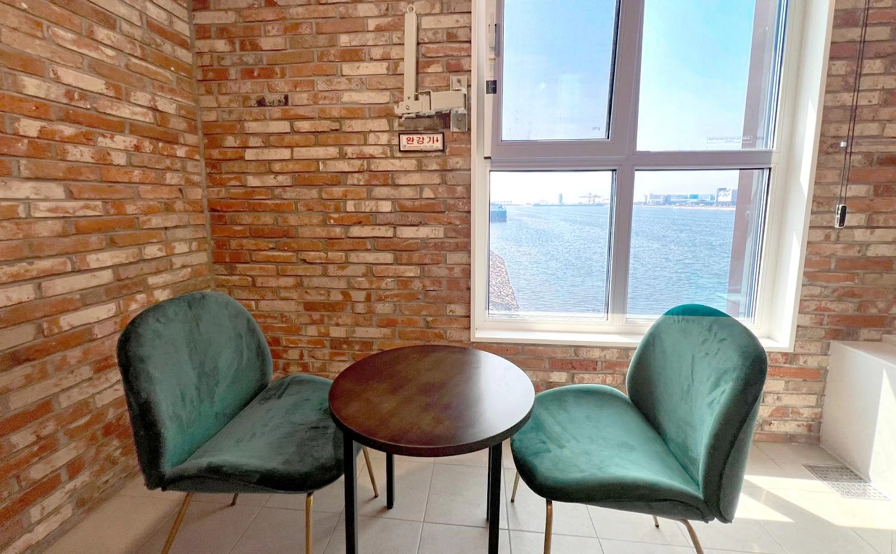 Living room in Restia Incheon Bay Hotel