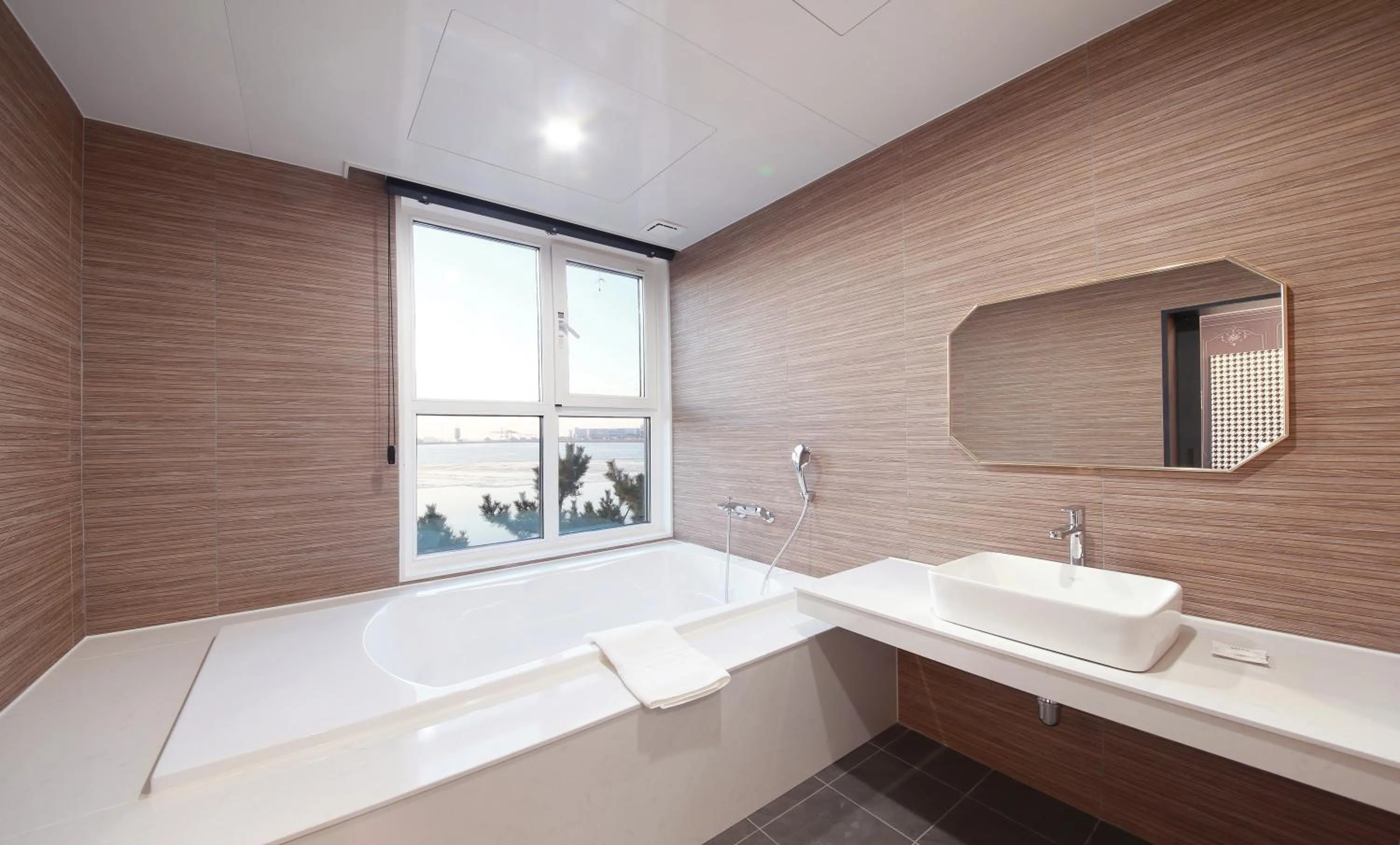 Bathroom in Restia Incheon Bay Hotel