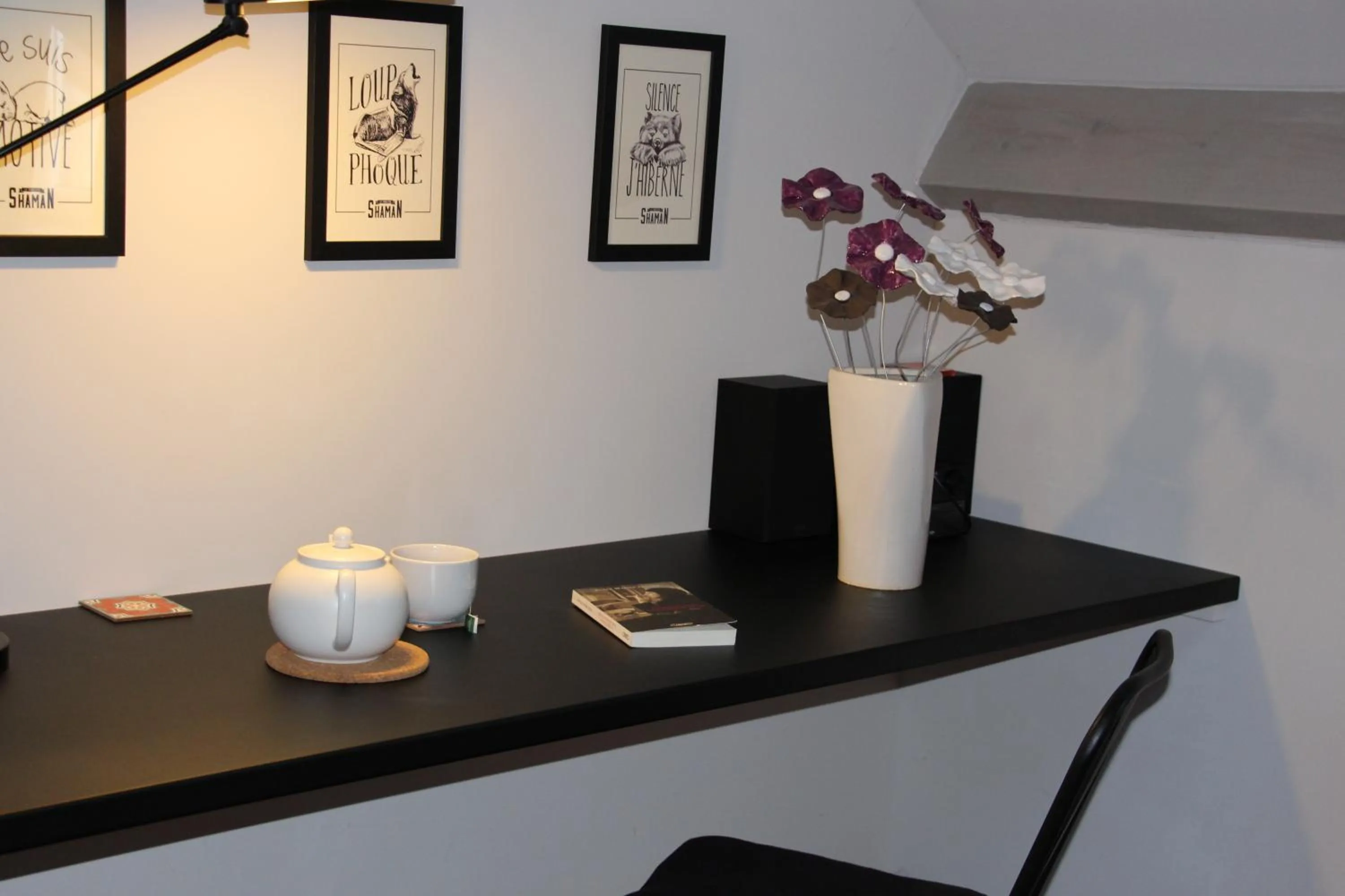 Decorative detail in L'Alisier Chantant