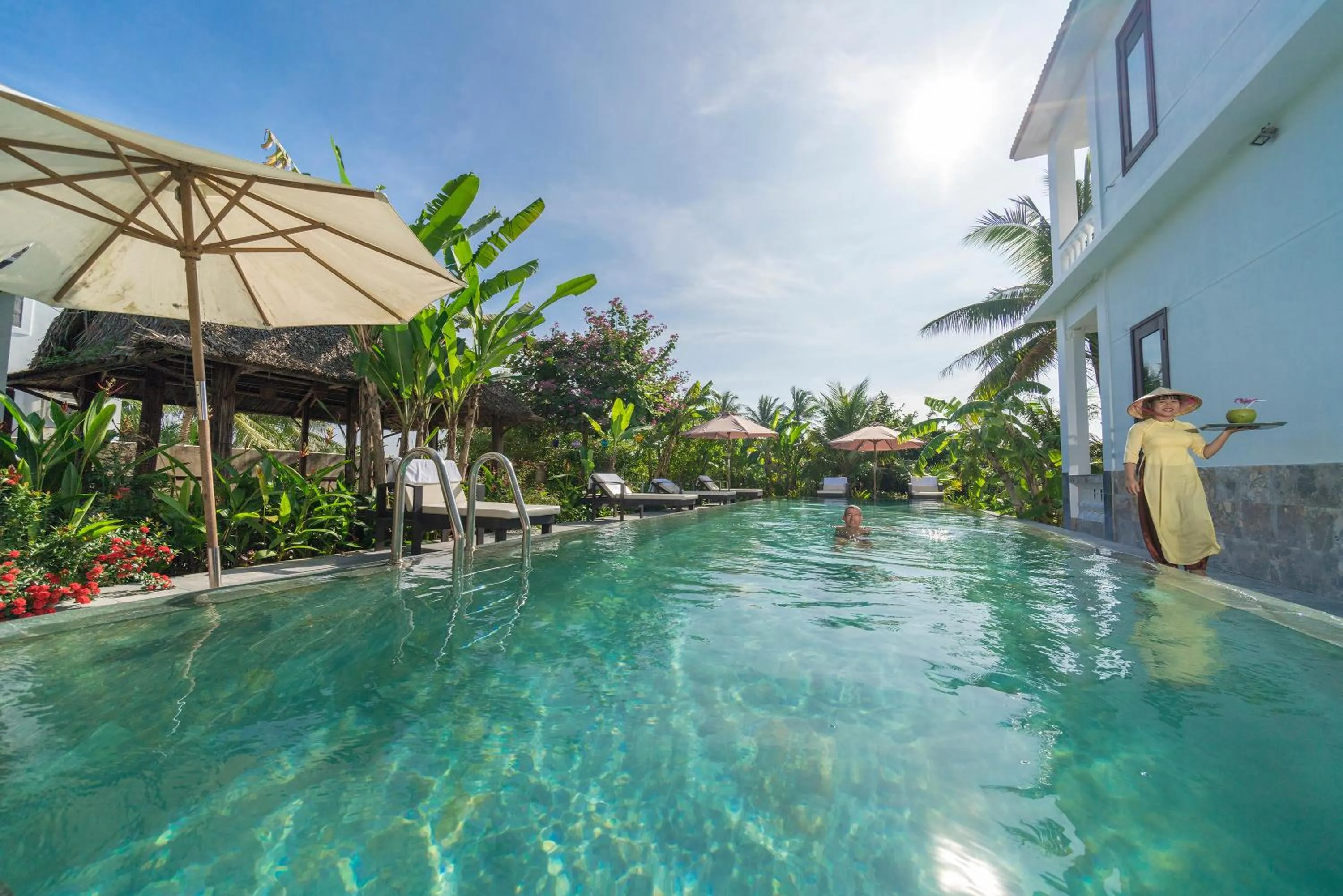 Swimming Pool in Luna Villa