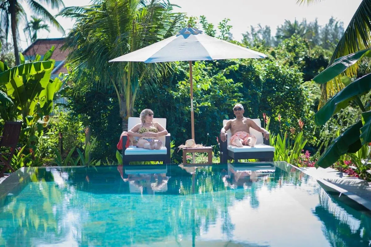 Swimming Pool in Luna Villa