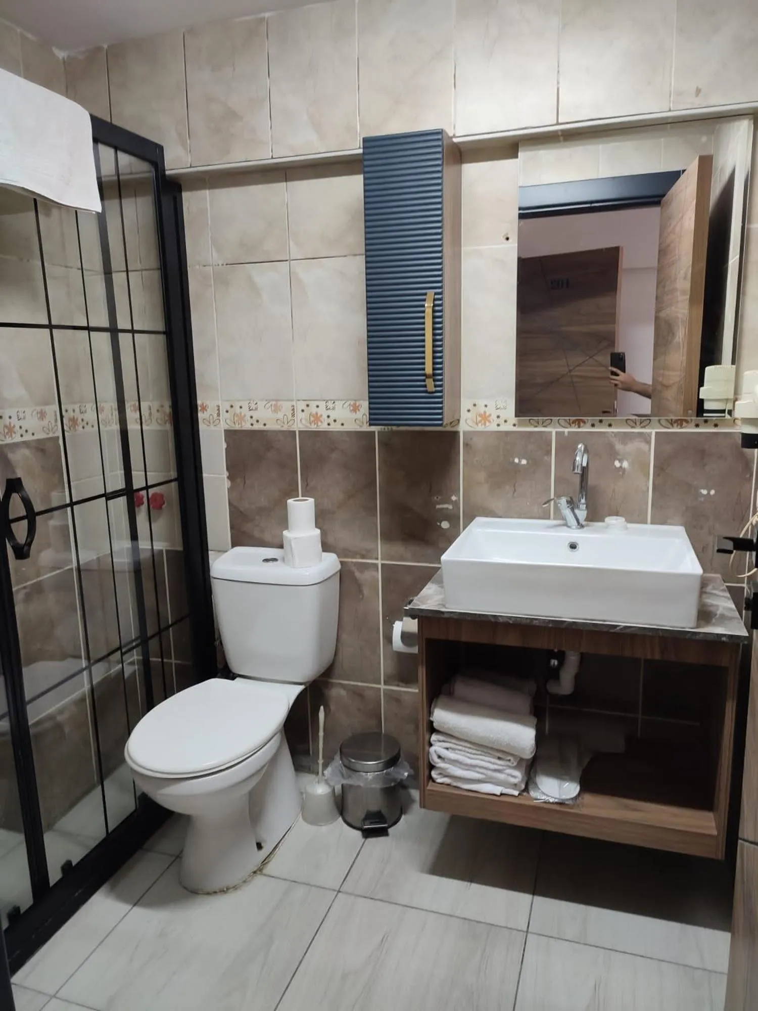 Shower in Madi Hotel Ankara