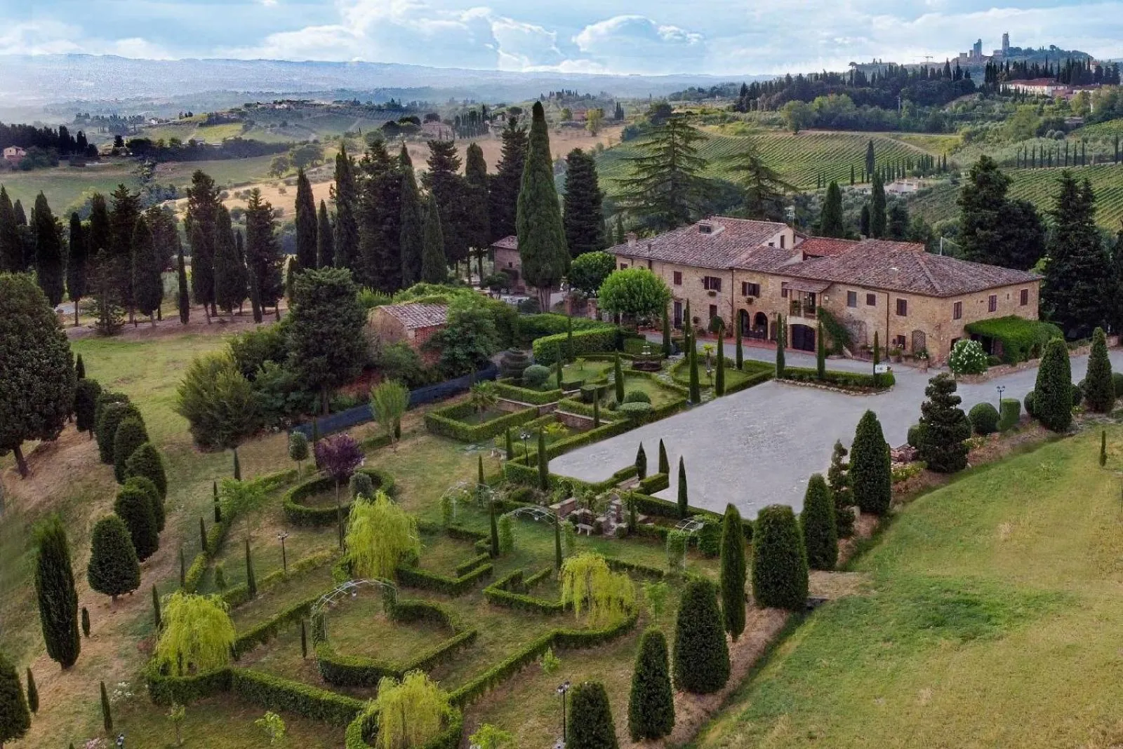 Property building in Il Casale Del Cotone