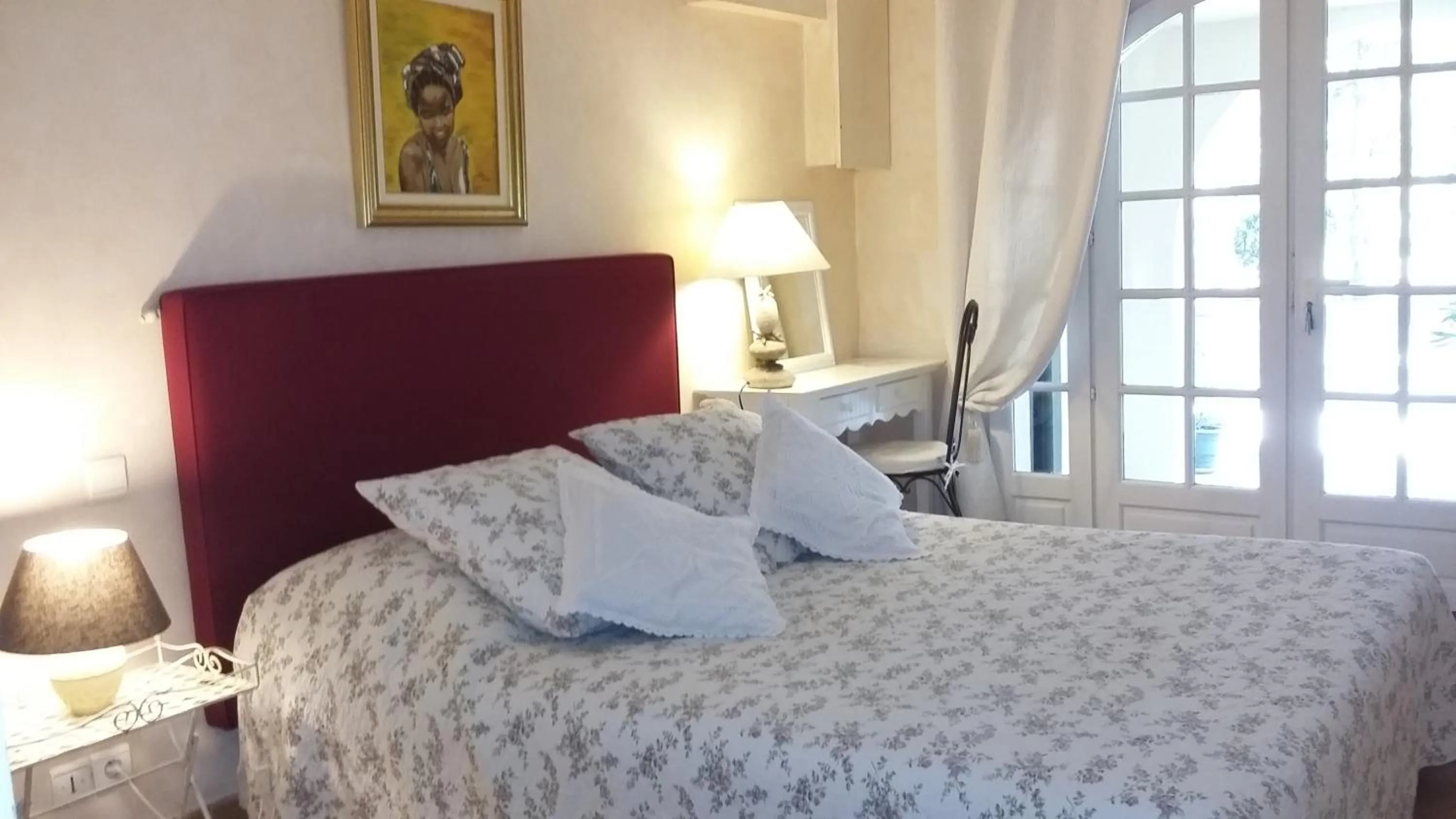 Photo of the whole room in Le Laou