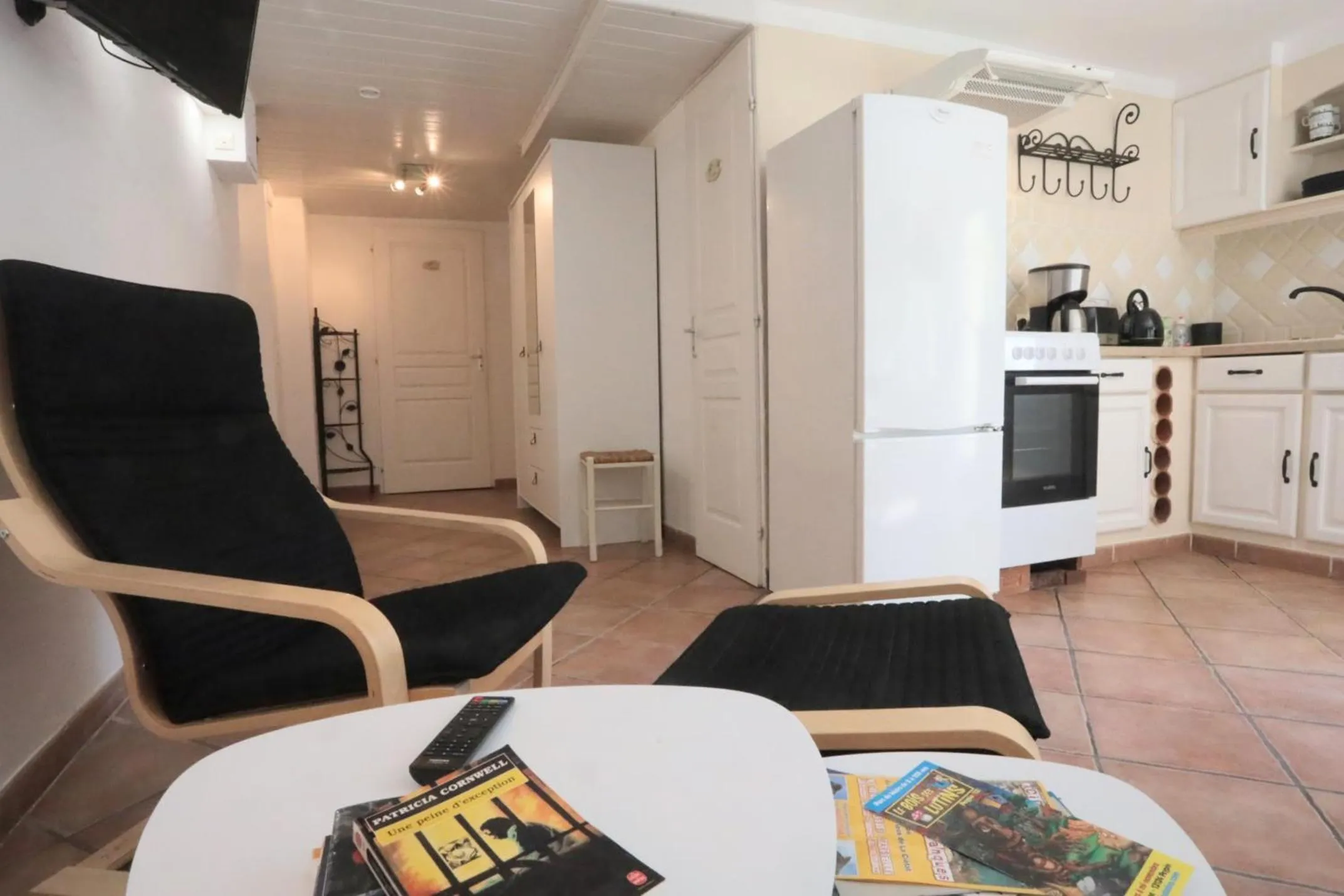 Kitchen or kitchenette in Le Laou