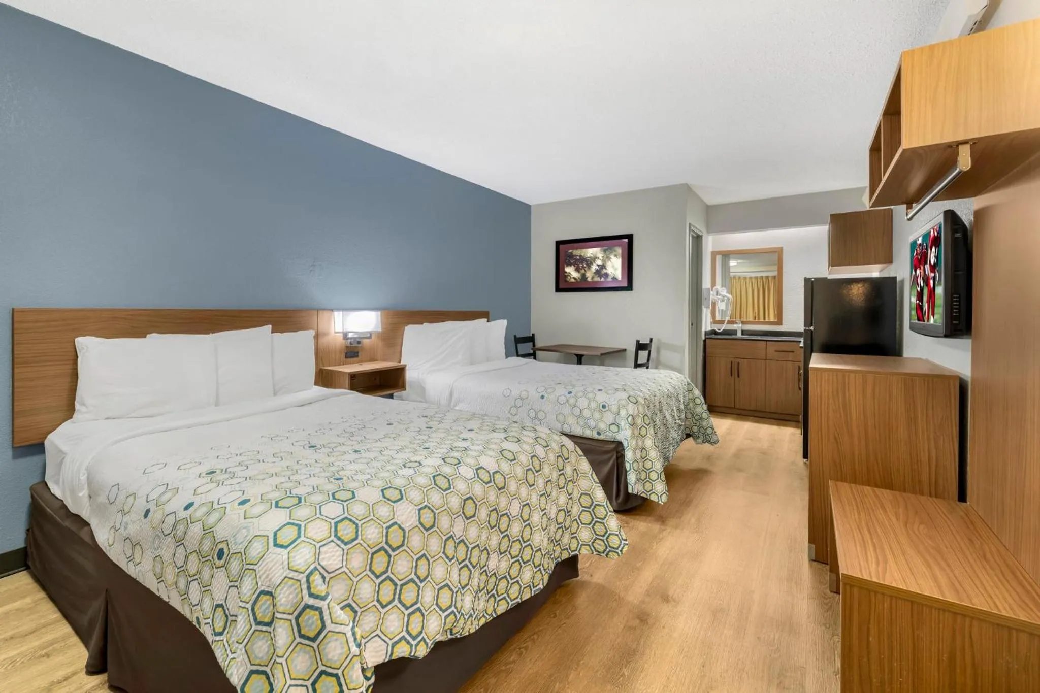 Photo of the whole room, Bed in HomeTowne Studios by Red Roof Buffalo - Niagara Airport