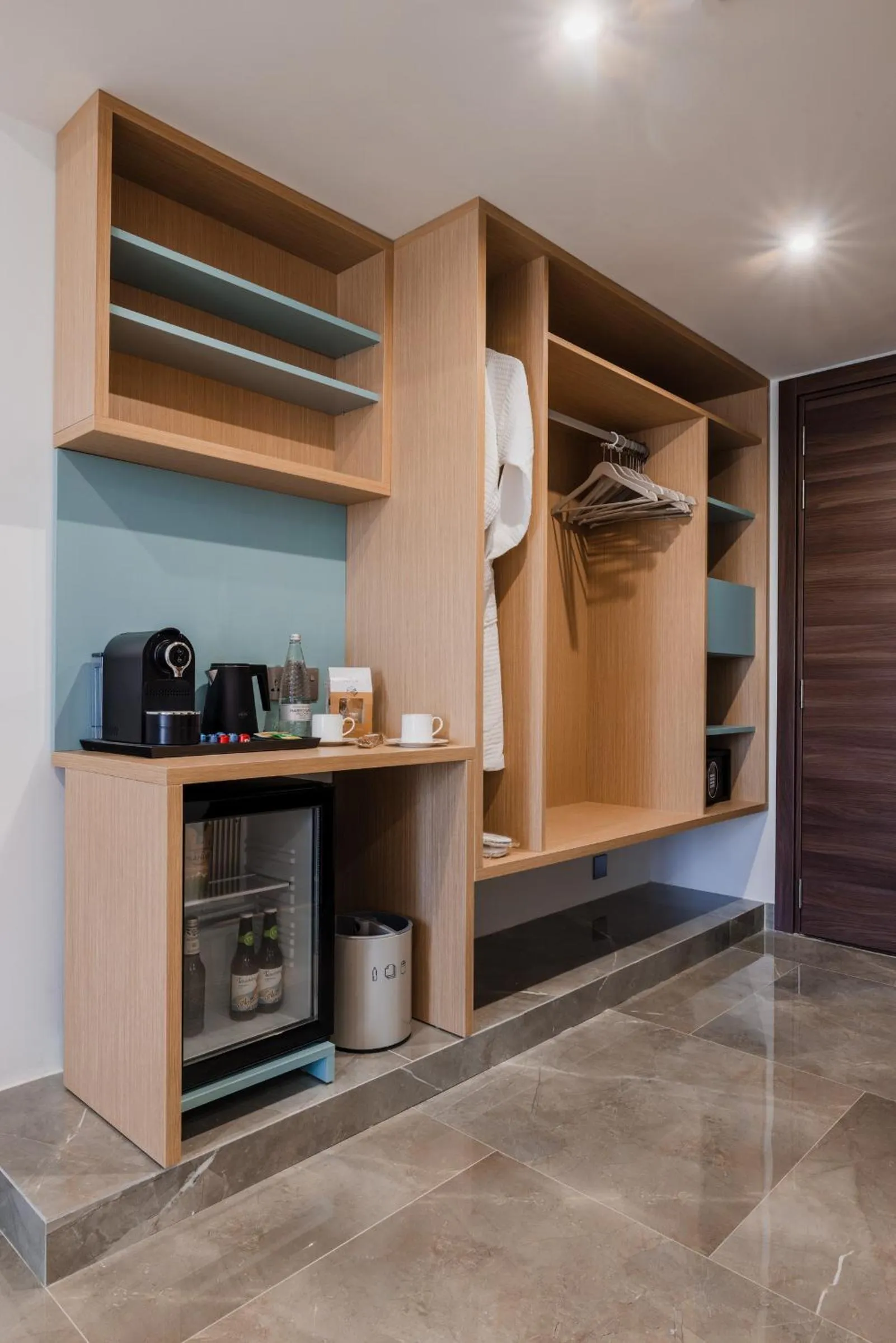 Coffee/tea facilities in Reef Hotel & Spa