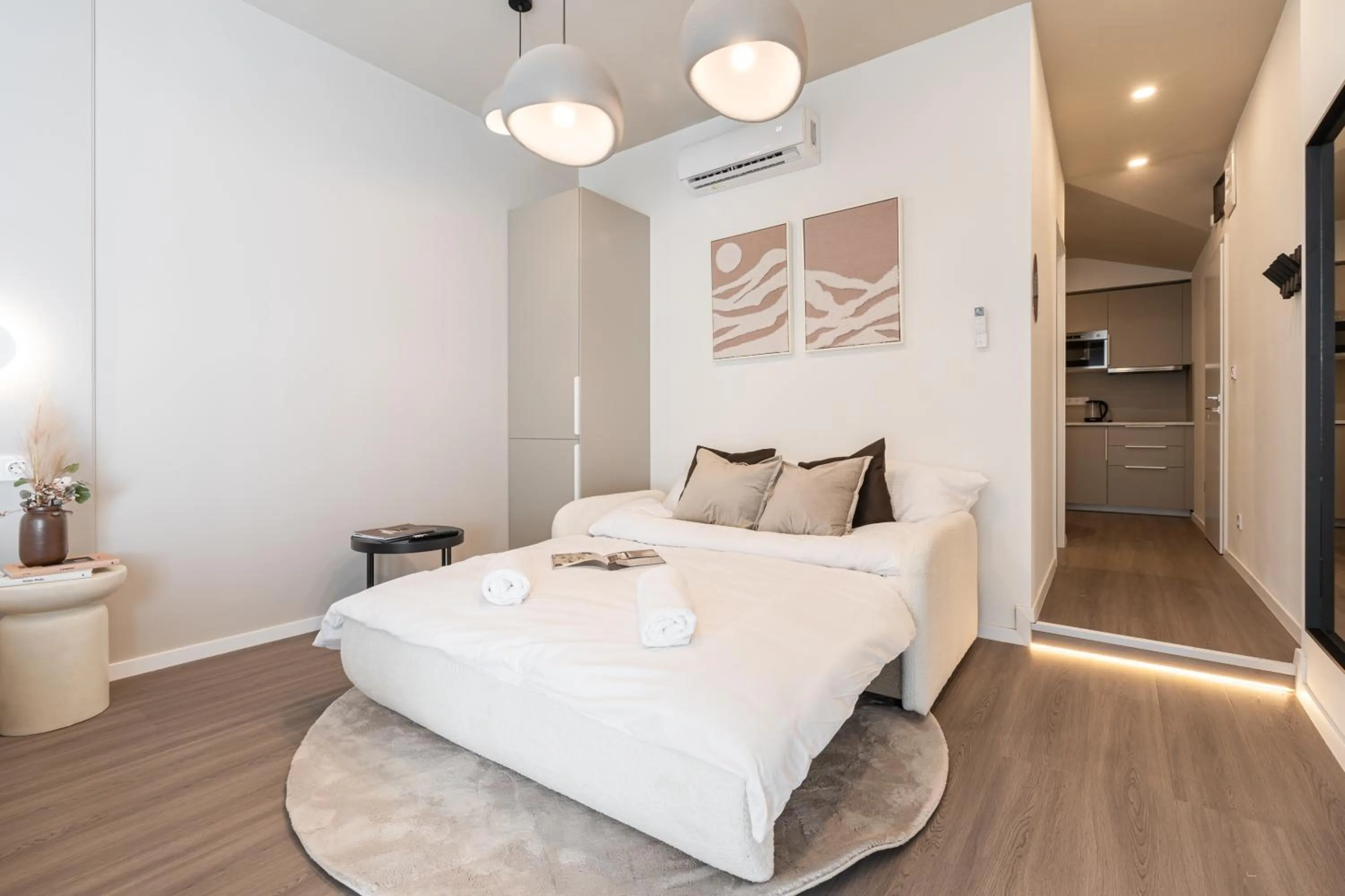 Bed in Oasis Luxe Boutique Suites by BQA