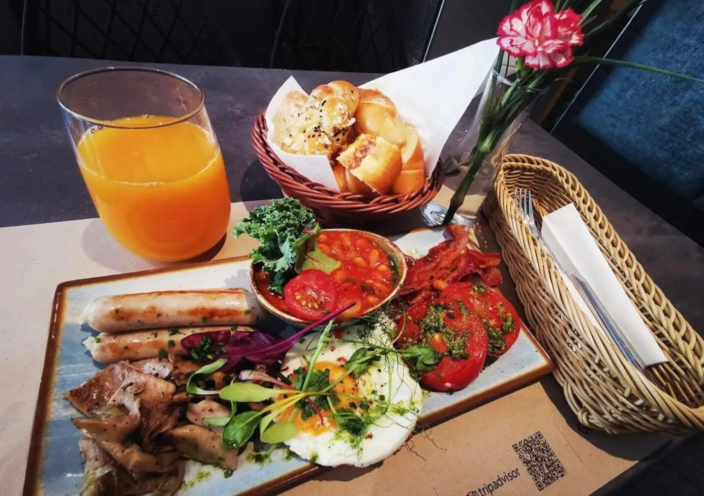 Breakfast in Oasis Luxe Boutique Suites by BQA