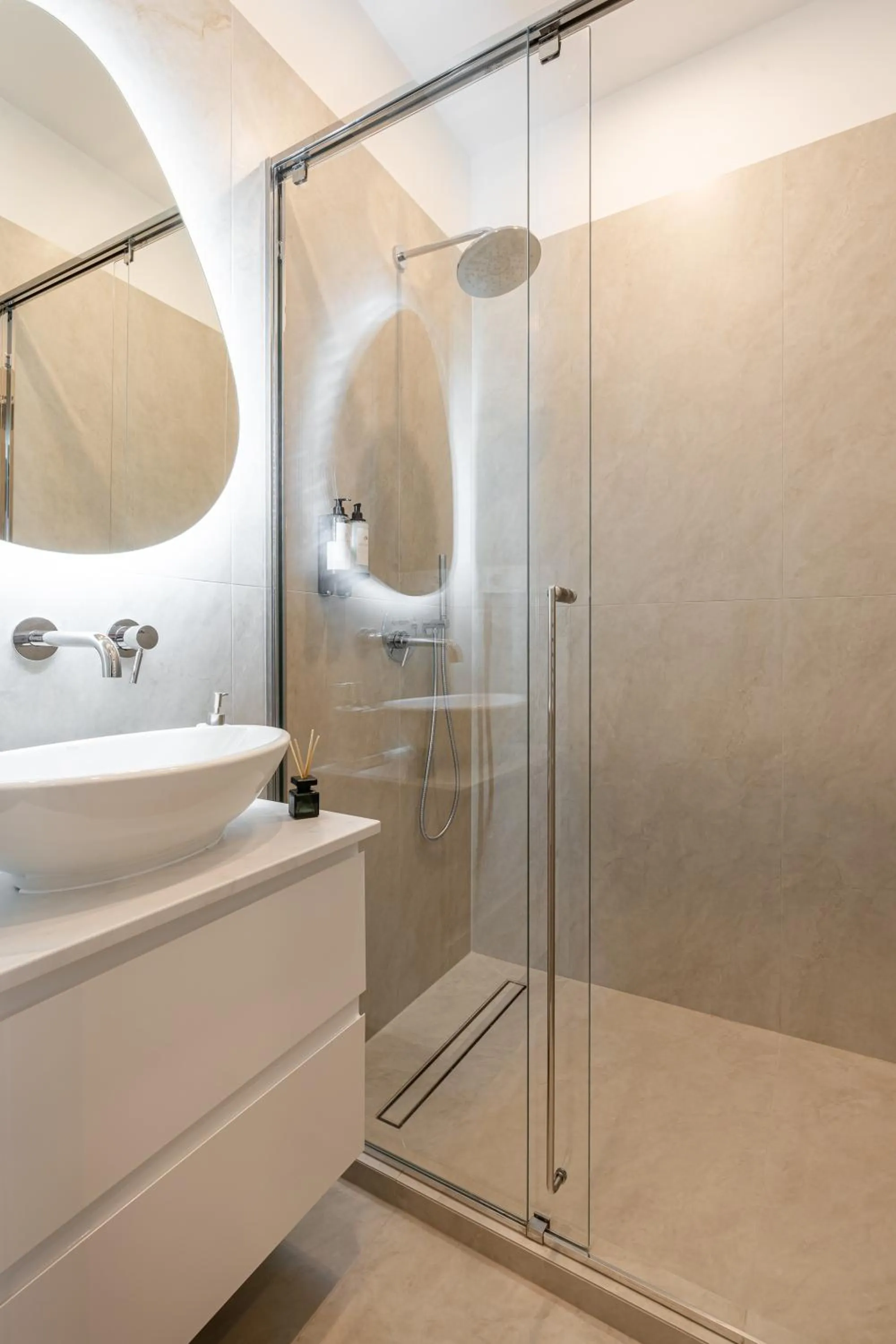 Shower in Oasis Luxe Boutique Suites by BQA