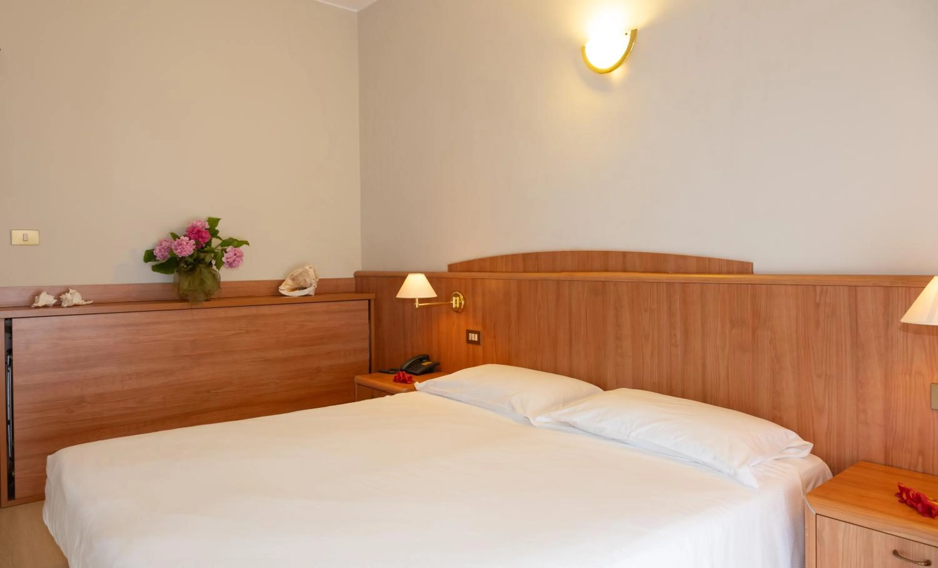 Bedroom, Bed in Hotel Smeraldo