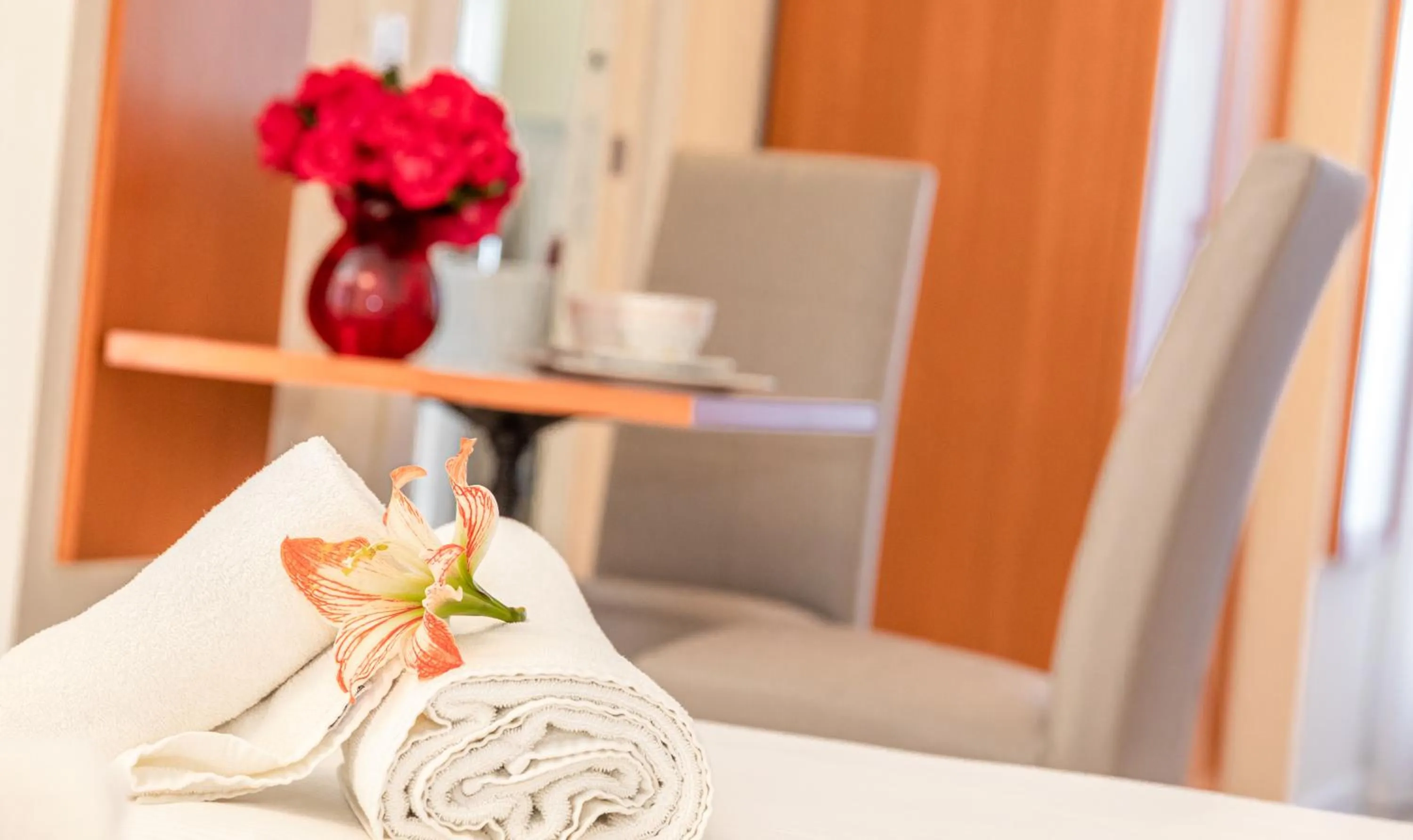 Bedroom, Bed in Hotel Smeraldo