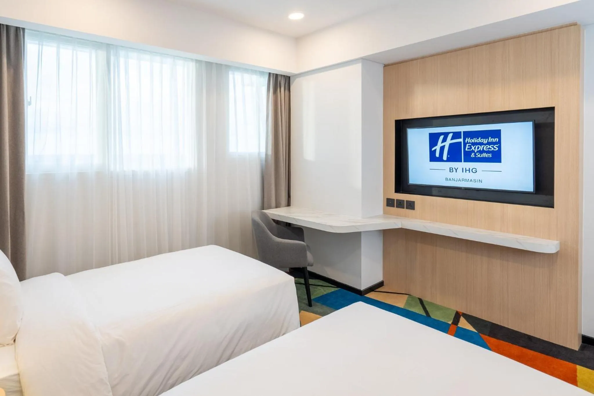 Photo of the whole room, Bed in Holiday Inn Express & Suites Banjarmasin by IHG
