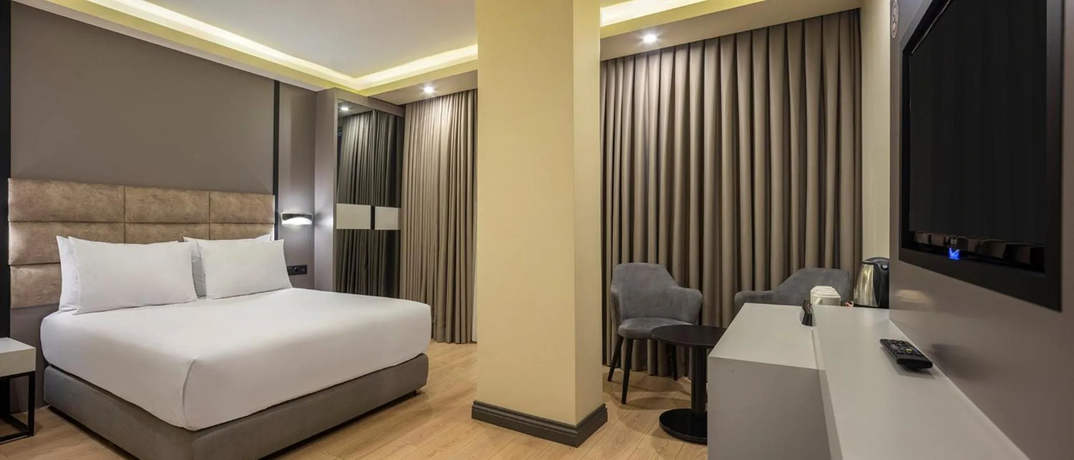 Photo of the whole room, Bed in Garner Hotel Istanbul - Airport Arnavutkoy by IHG