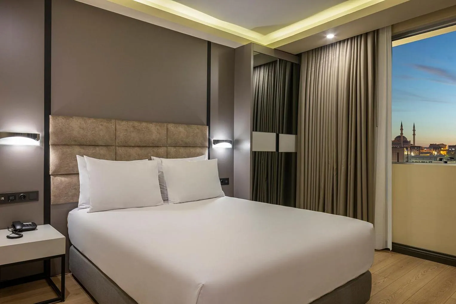 Photo of the whole room, Bed in Garner Hotel Istanbul - Airport Arnavutkoy by IHG