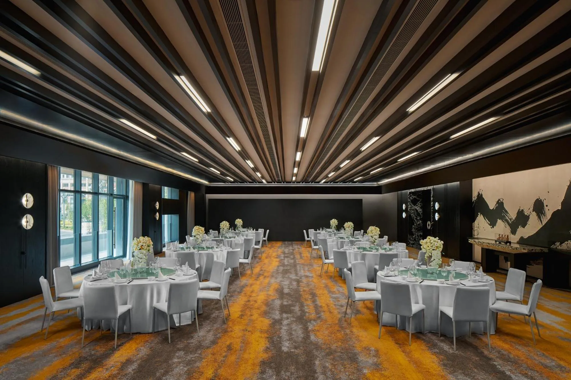 Meeting/conference room in HUALUXE Hotels and Resorts Chongqing Wushan by IHG