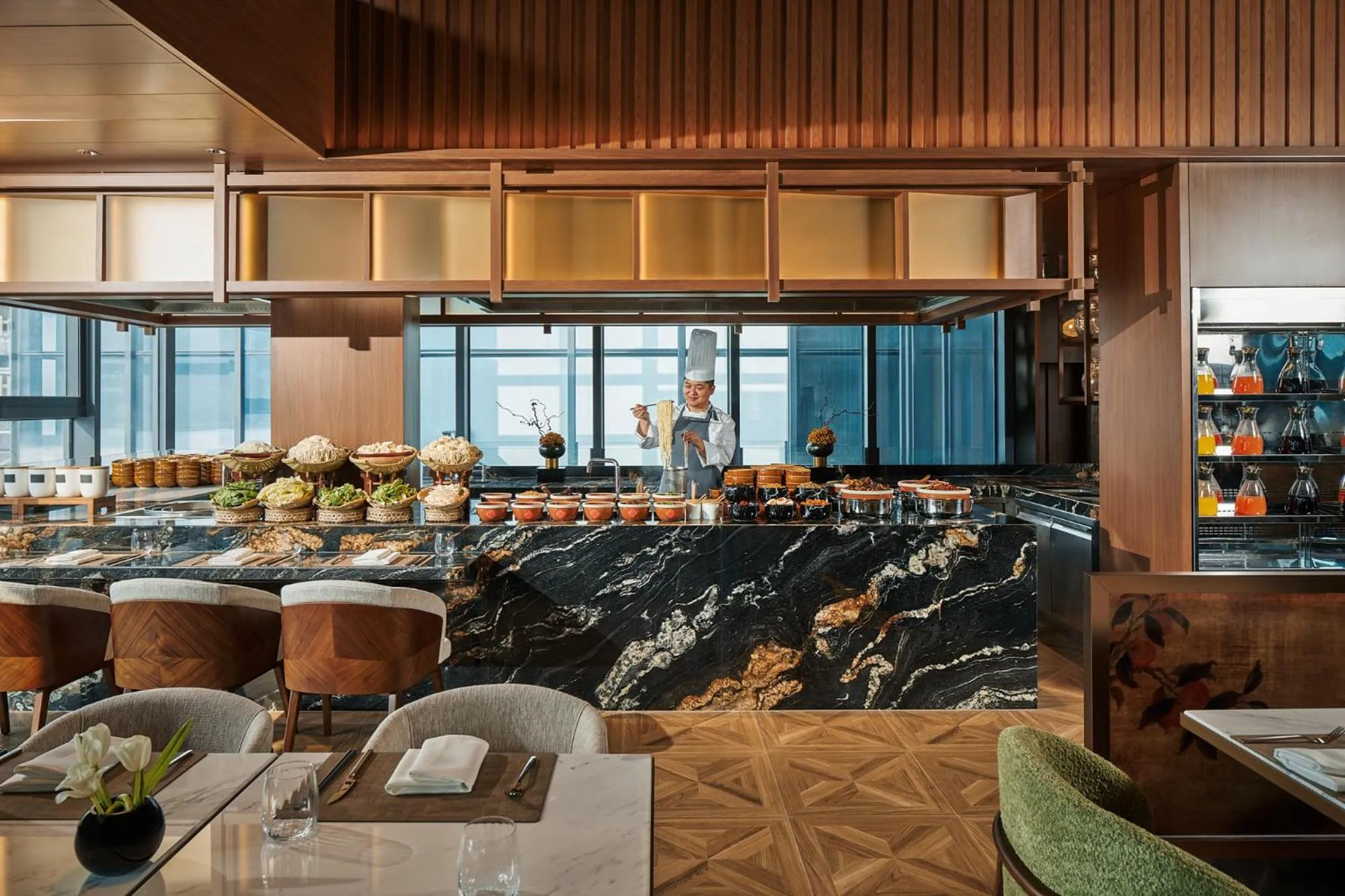 Restaurant/places to eat in HUALUXE Hotels and Resorts Chongqing Wushan by IHG