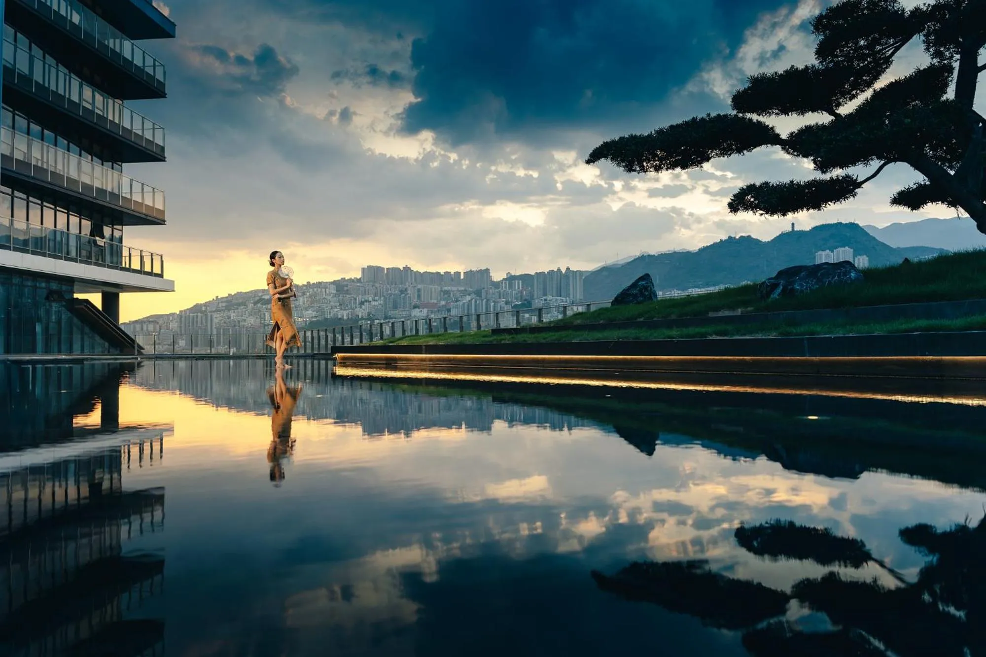 Balcony/Terrace in HUALUXE Hotels and Resorts Chongqing Wushan by IHG