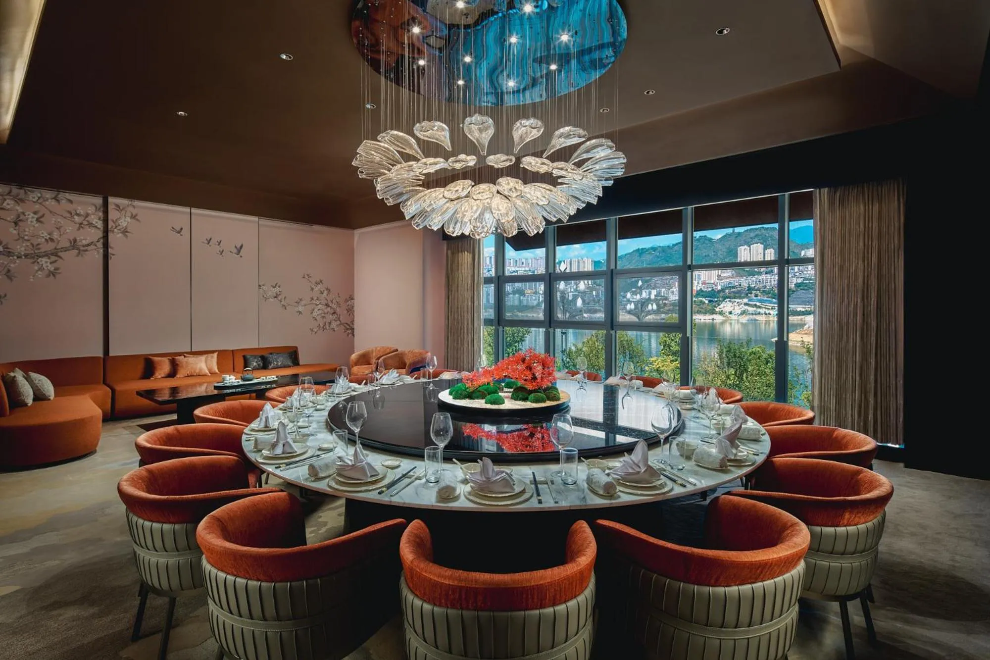 Restaurant/places to eat in HUALUXE Hotels and Resorts Chongqing Wushan by IHG