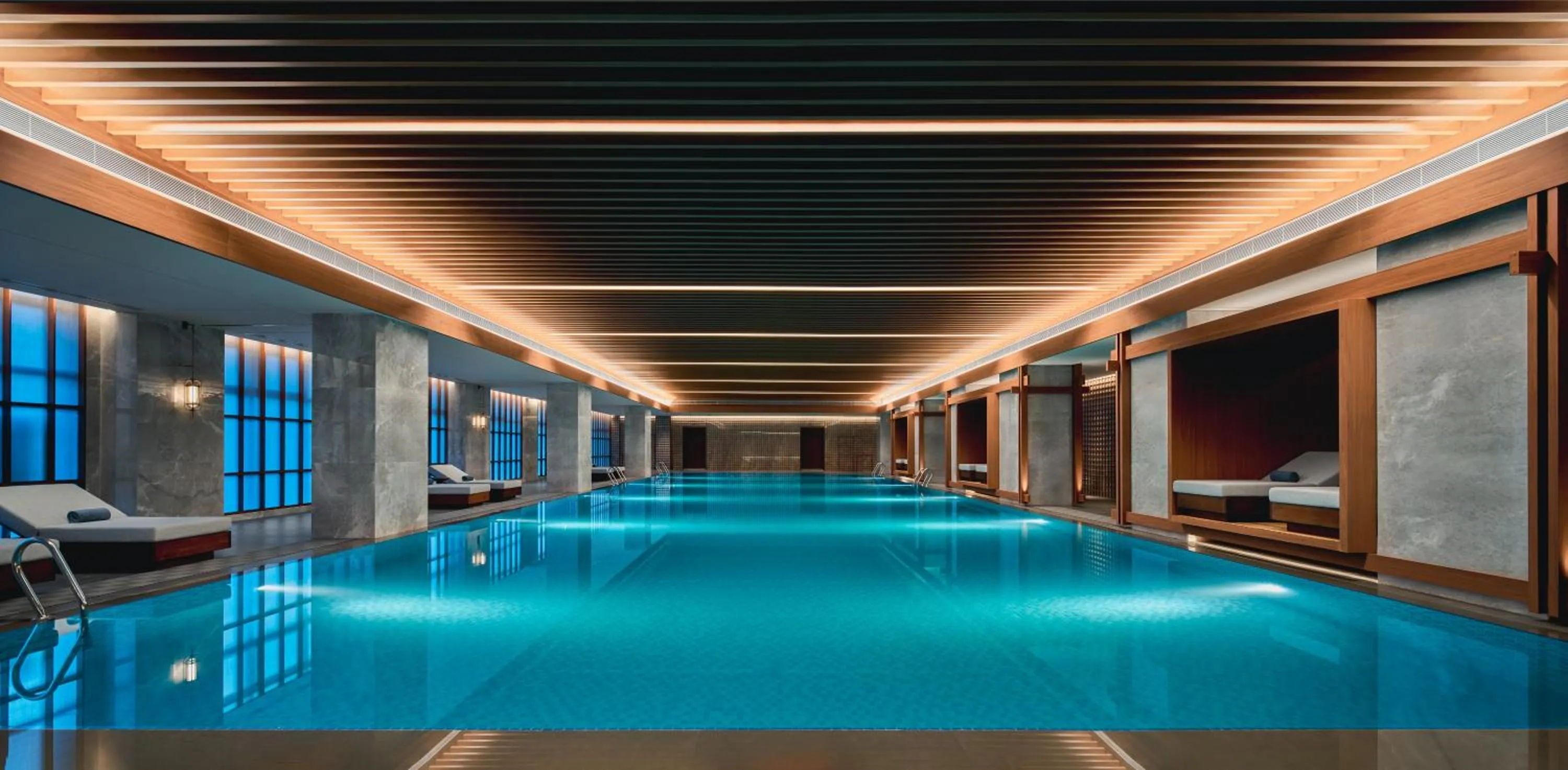  in HUALUXE Hotels and Resorts Chongqing Wushan by IHG