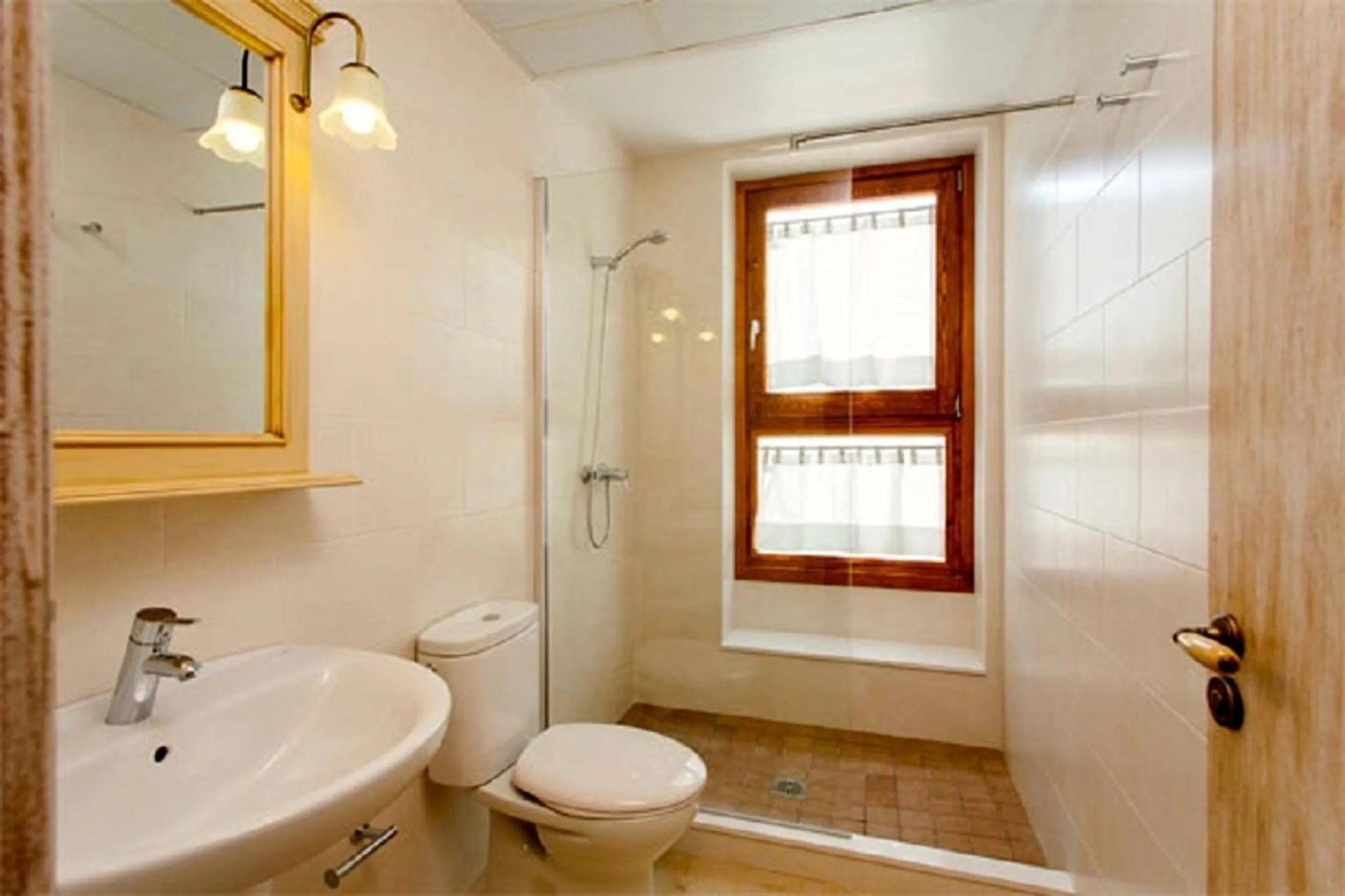 Bathroom in Petit Pals