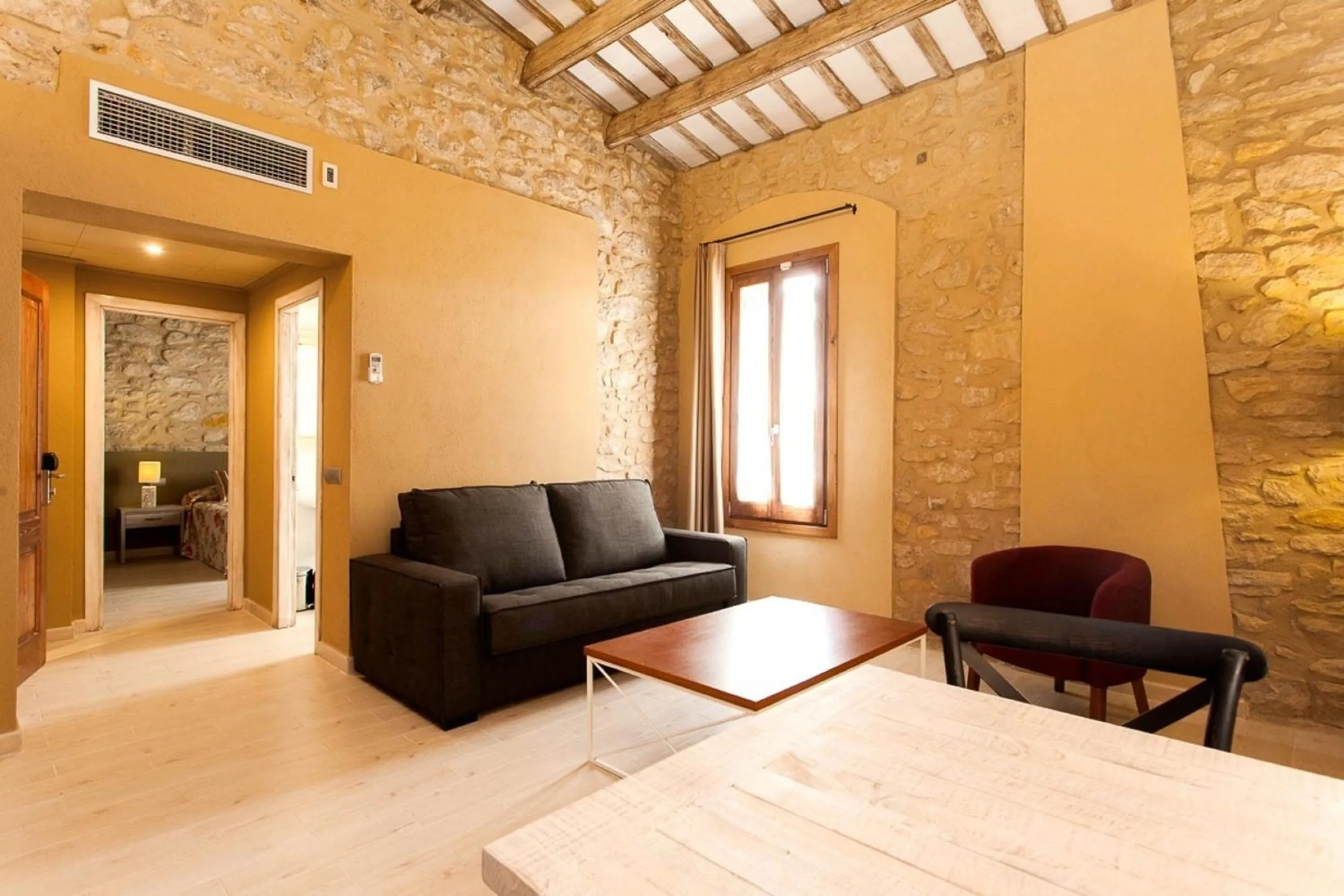 Dining area in Petit Pals