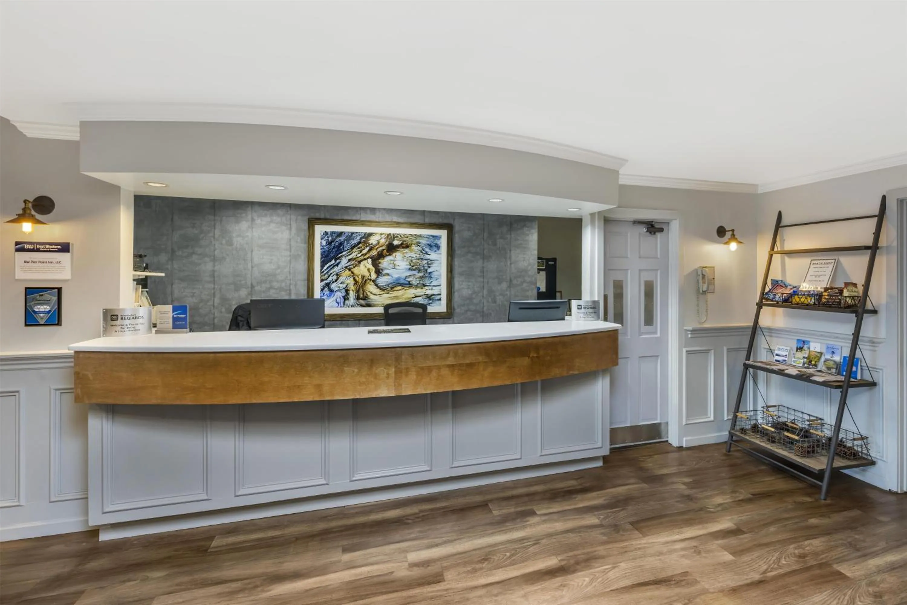 Lobby or reception in Best Western Pier Point Inn