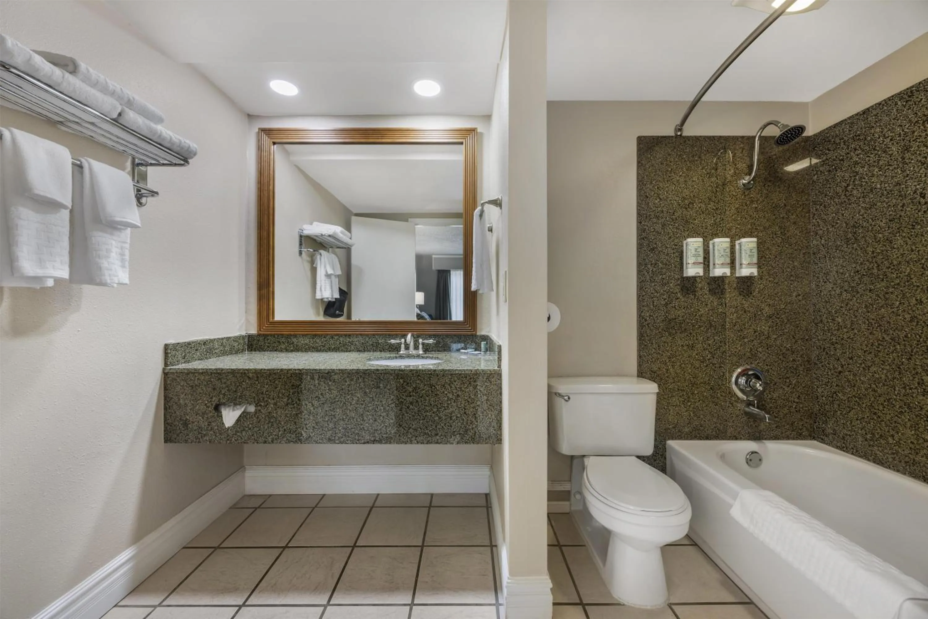 Bedroom in Best Western Pier Point Inn