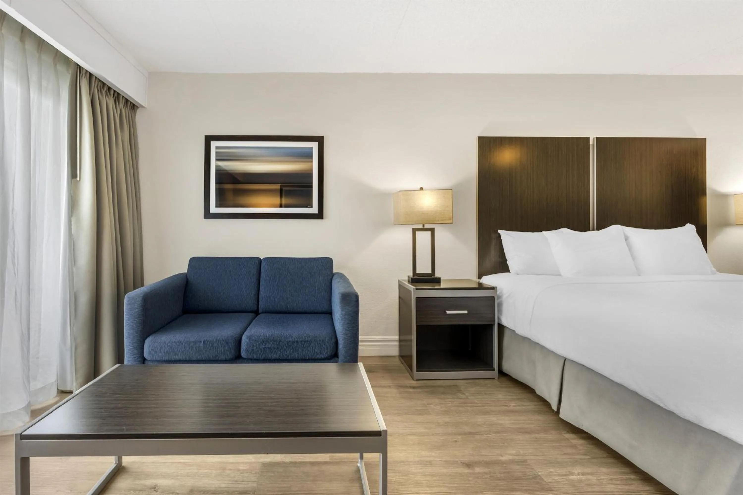 Other, Bed in Best Western Pier Point Inn