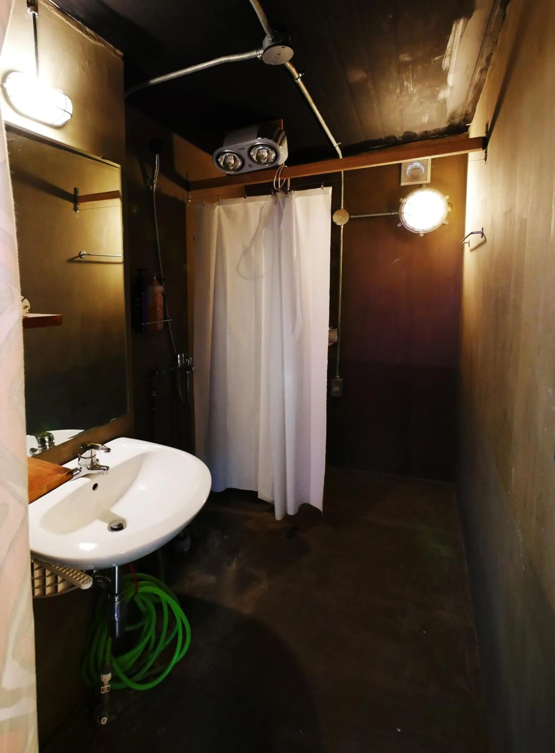 Shower in TwoTwo House