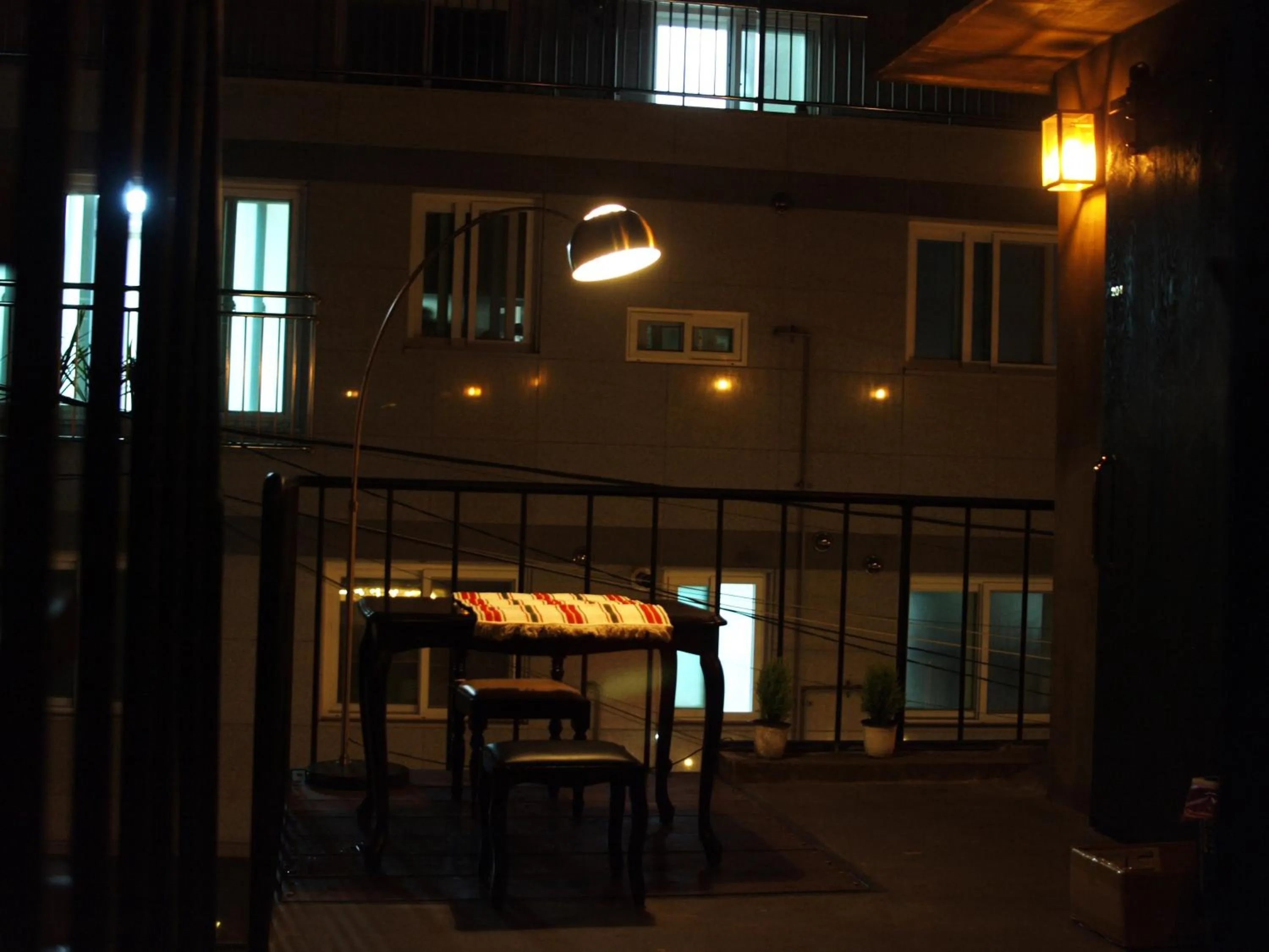 Neighbourhood in TwoTwo House