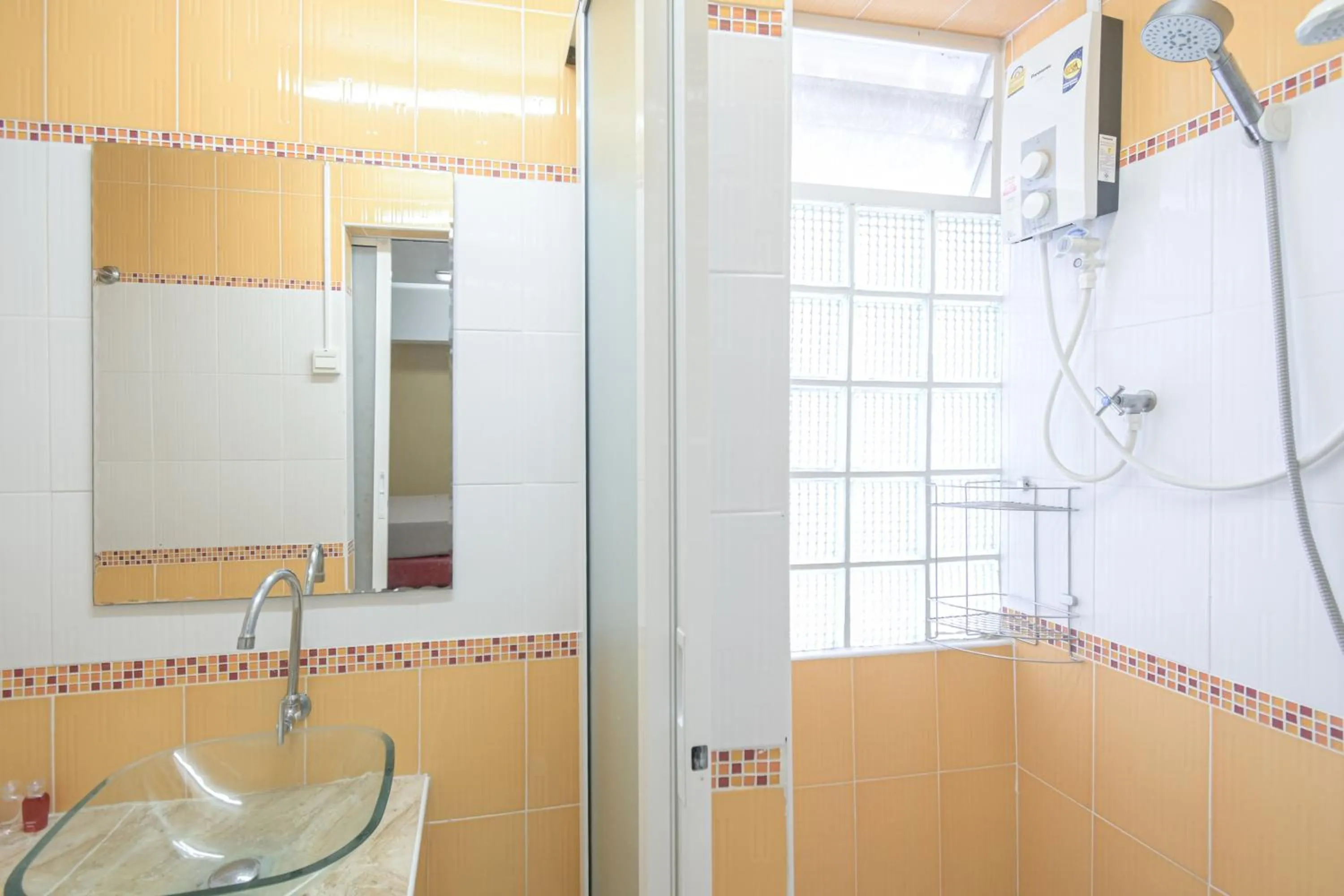 Shower in AC Habitat Bangkok