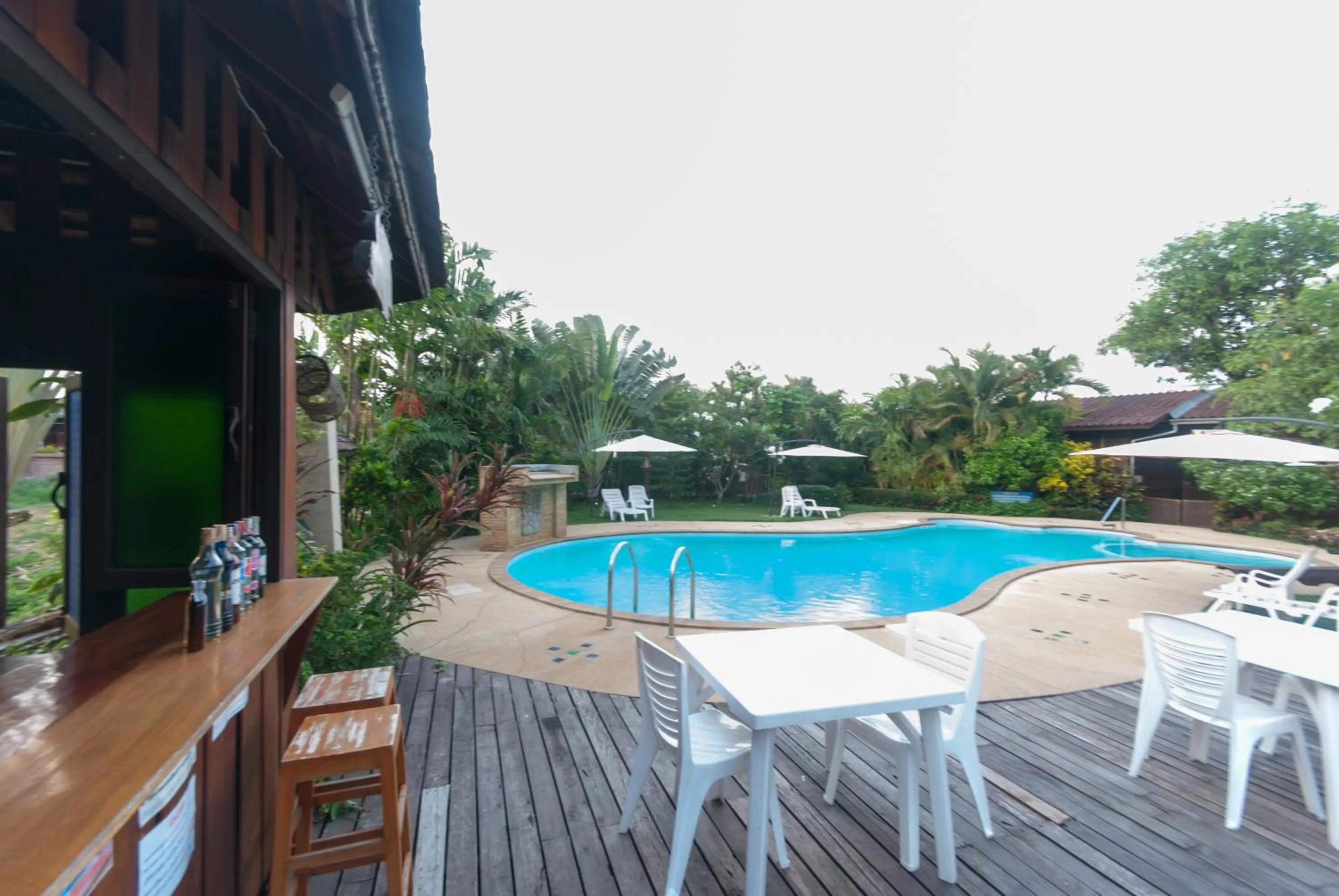 Swimming pool in Namkhong Guesthouse and Resort