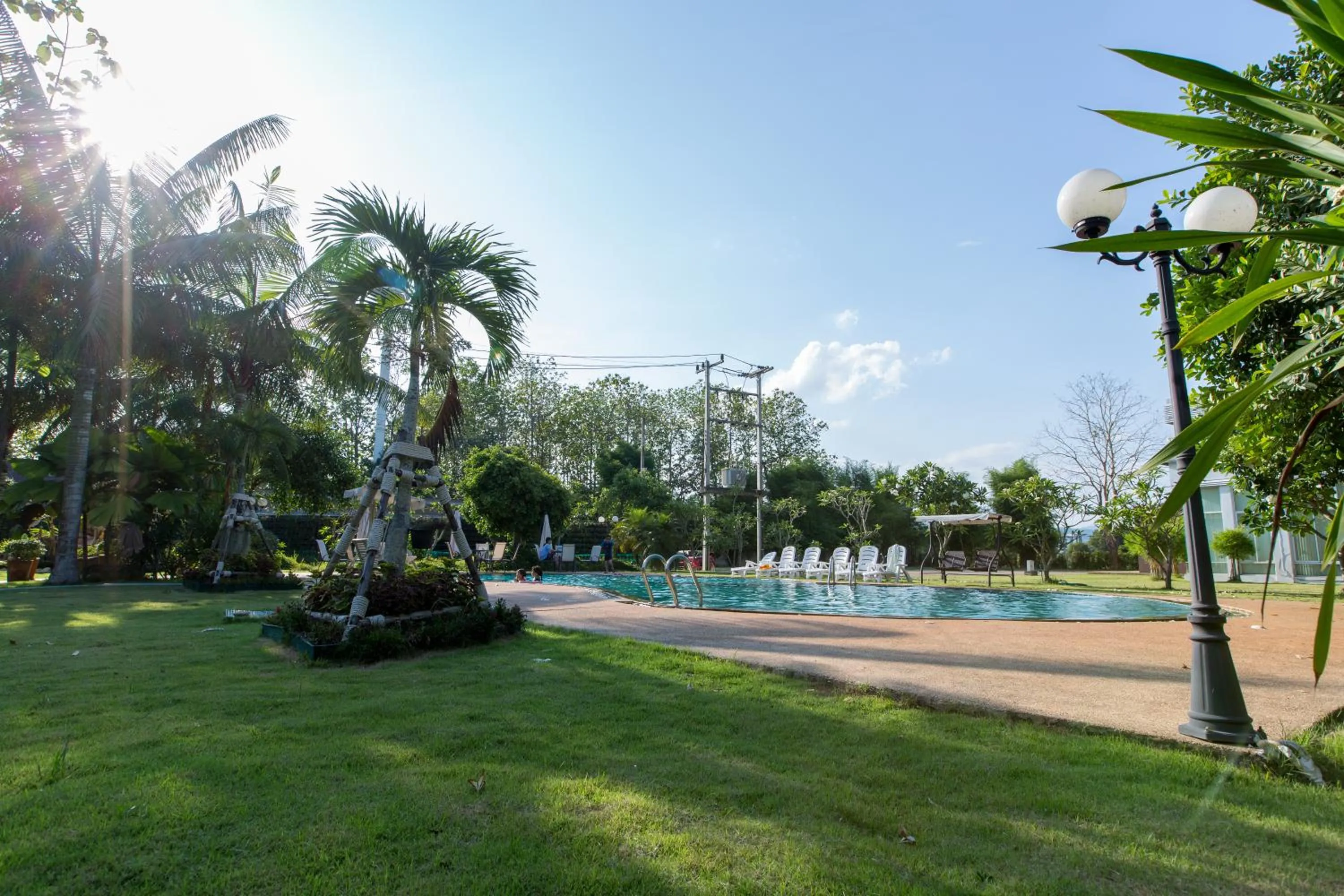 Garden in The Space Airport Hotel Chiang Rai