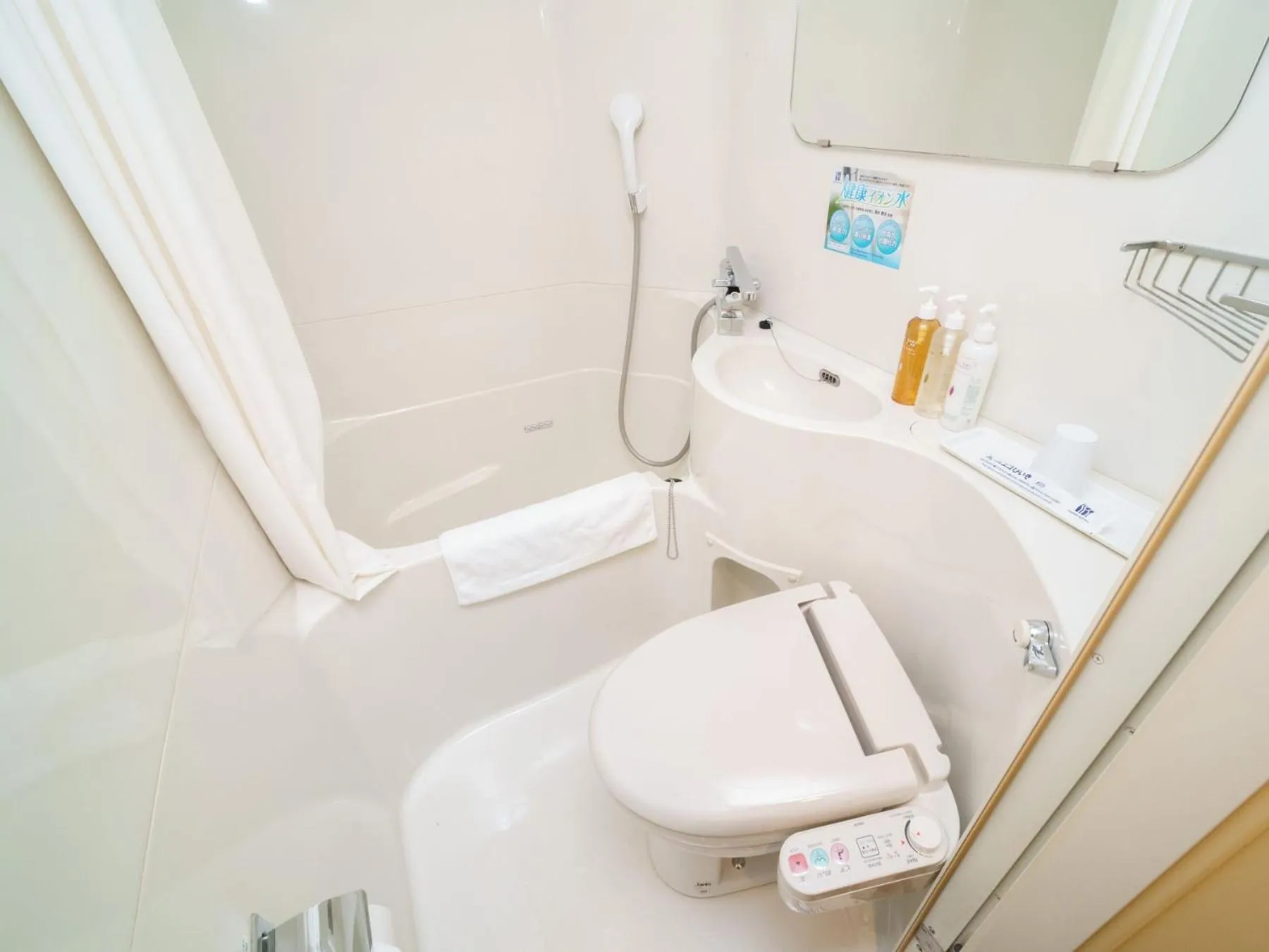 Bathroom in Super Hotel Chiba Ekimae