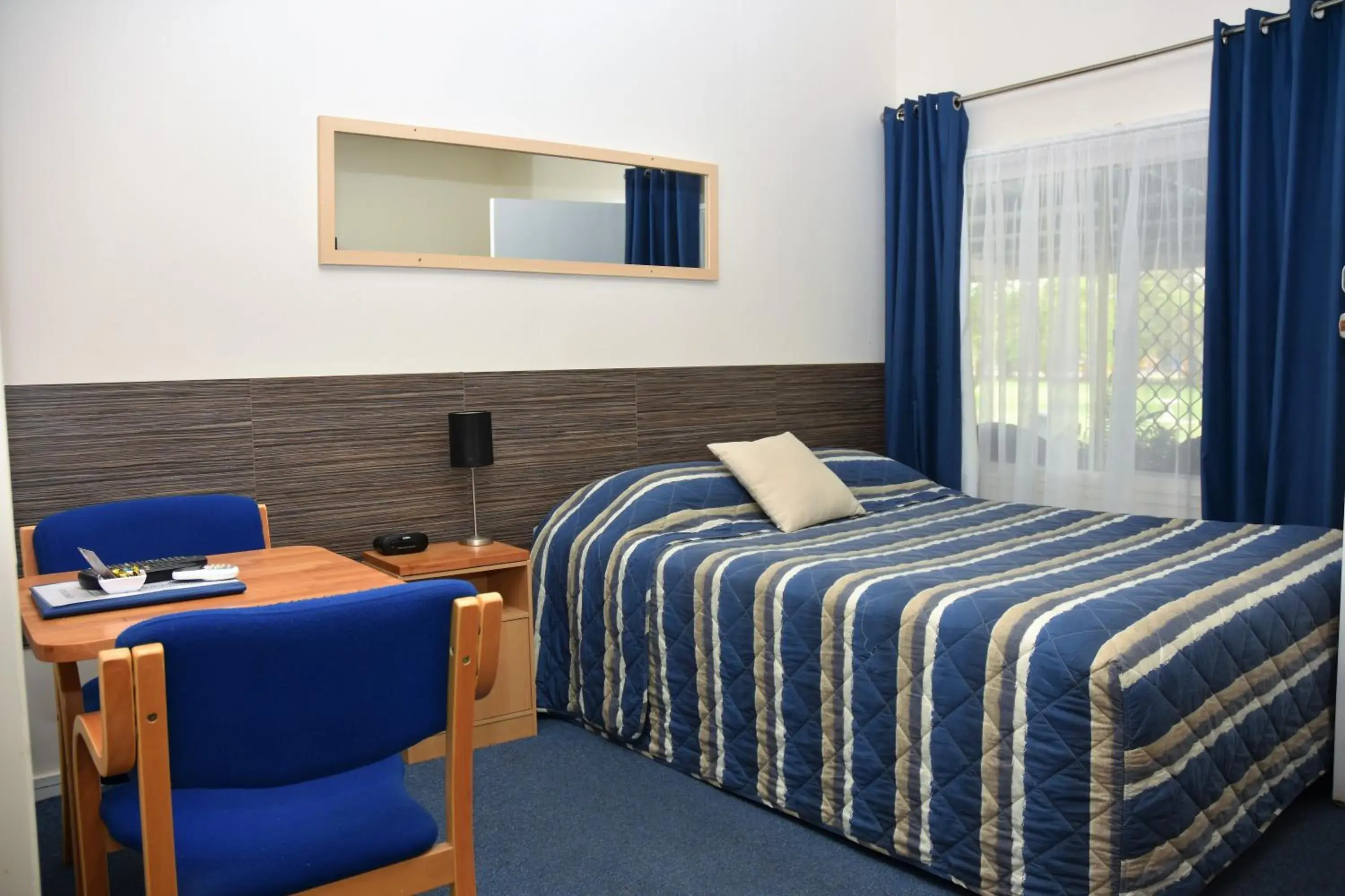 Triple Room in Chinchilla Motel Triple Room in Chinchilla Motel