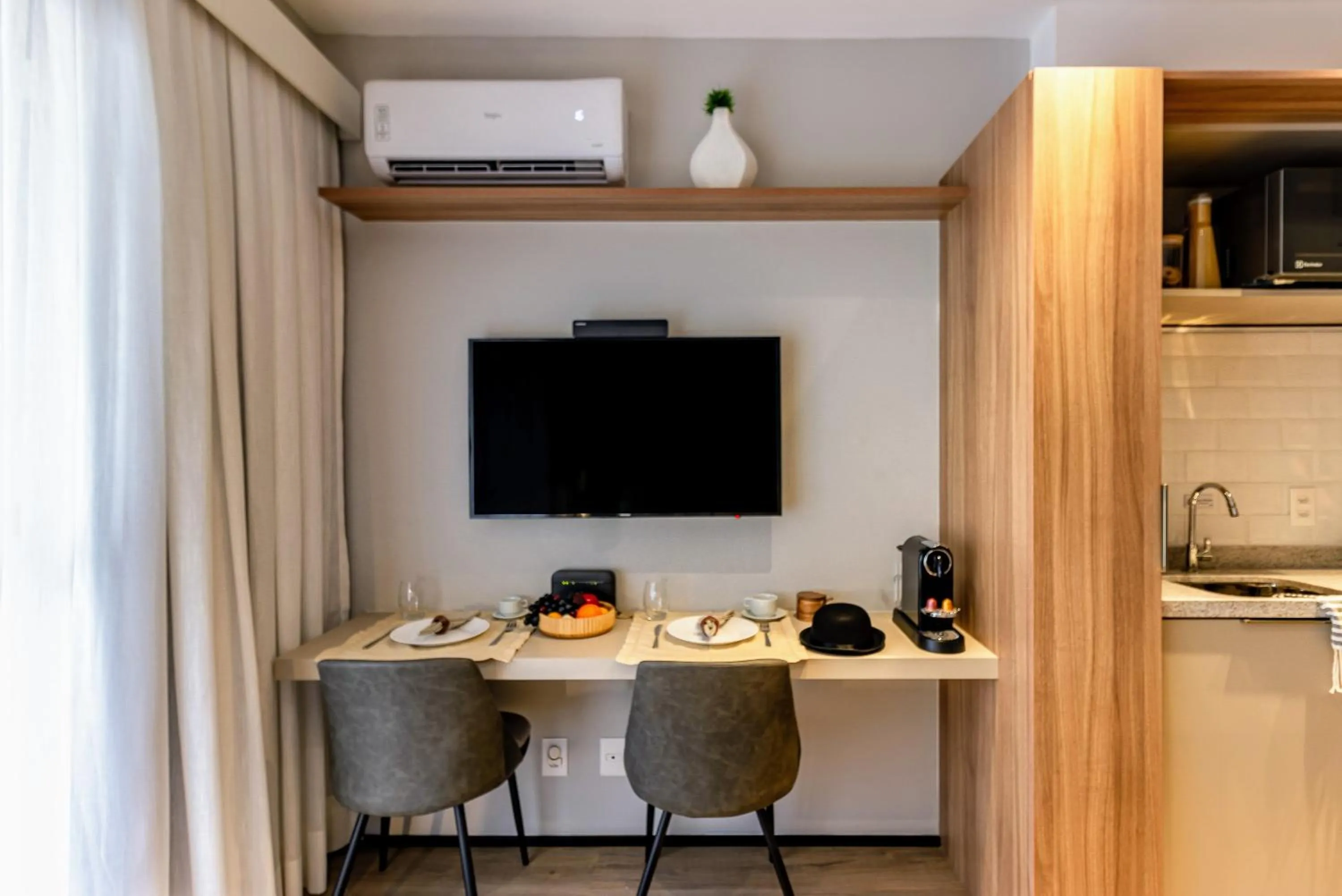 Day in Charlie Lumiere Klabin