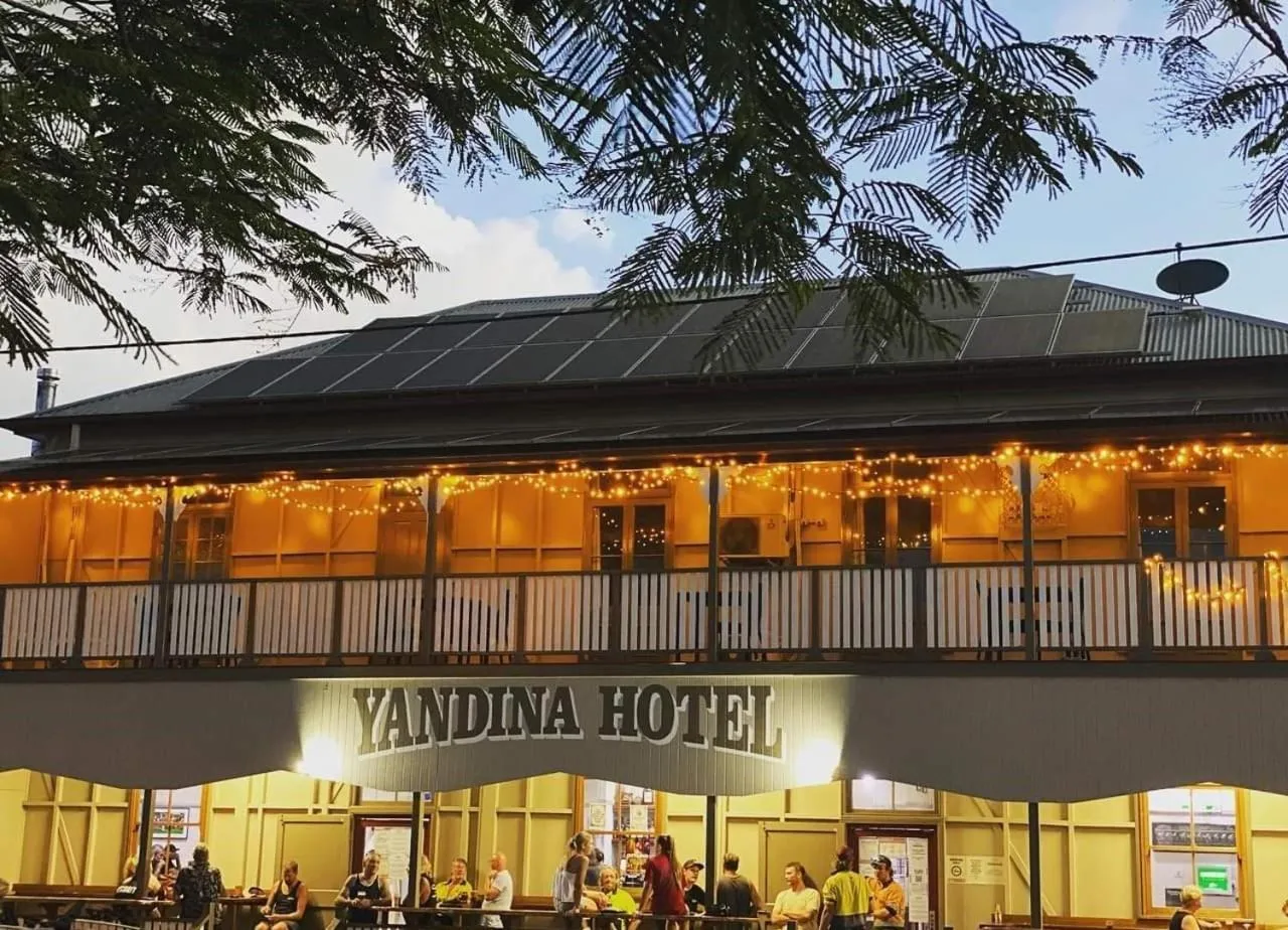 Yandina Hotel